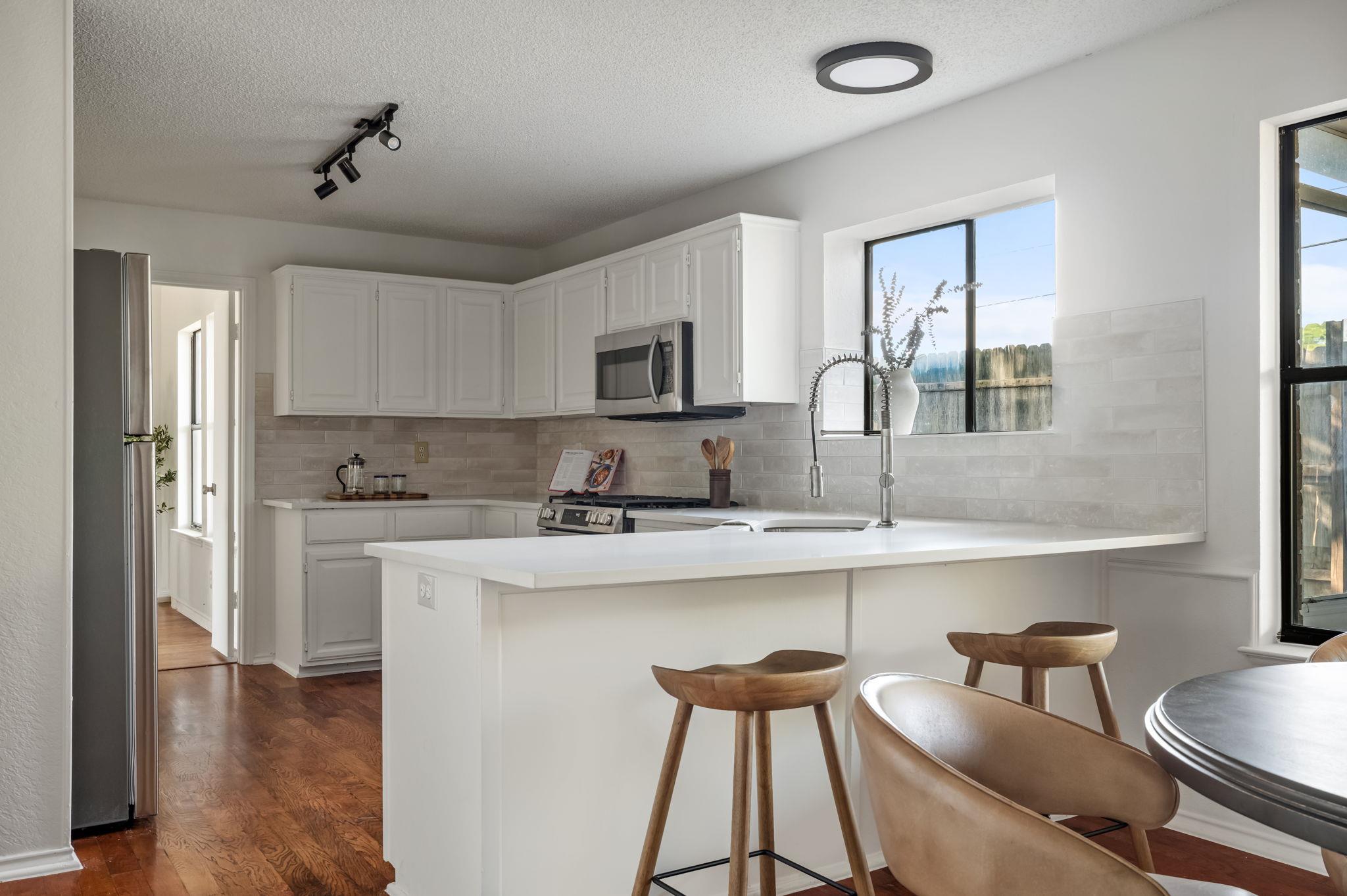 1106 Split Oak CV