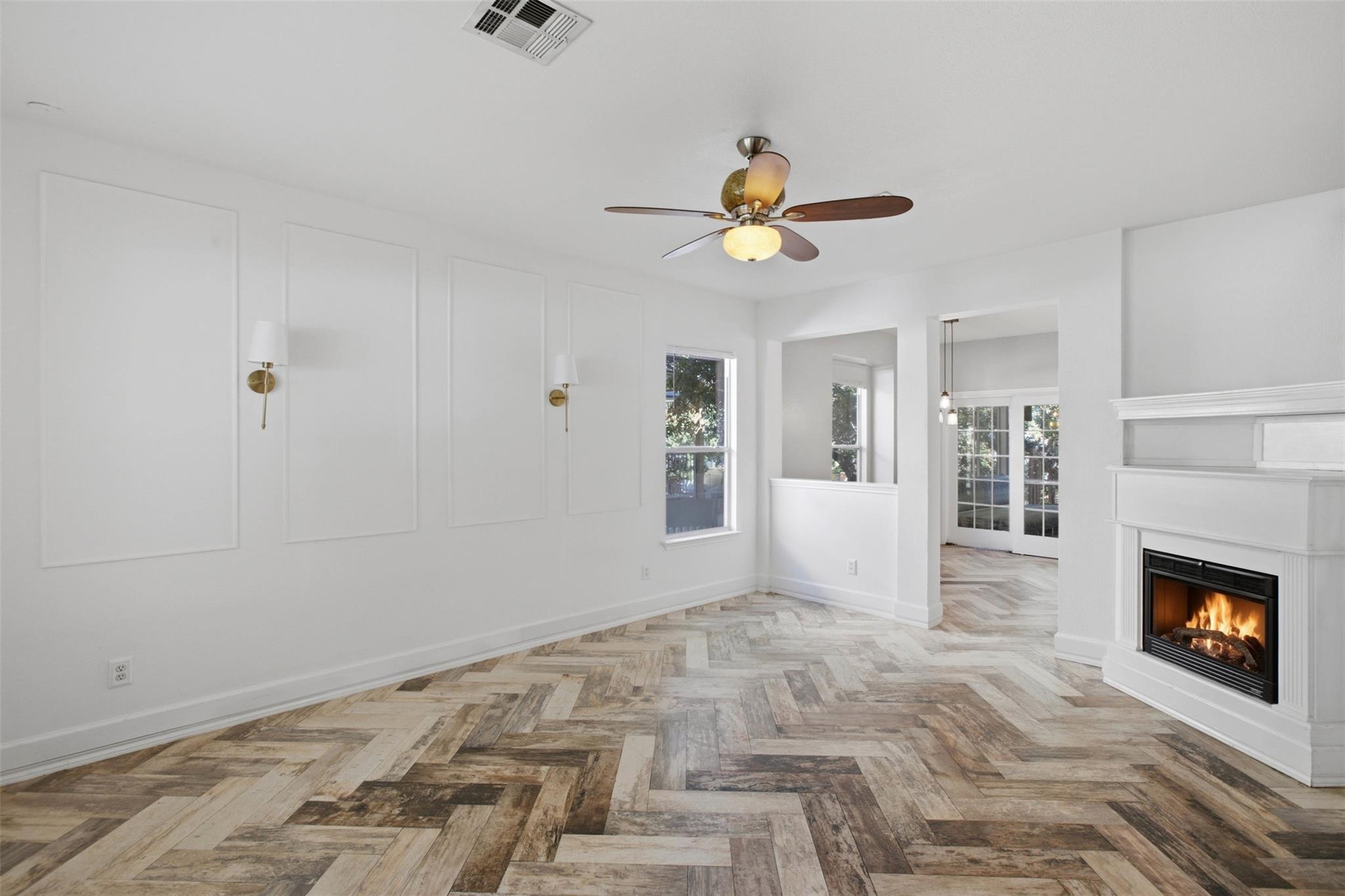 1223 Peyton PL