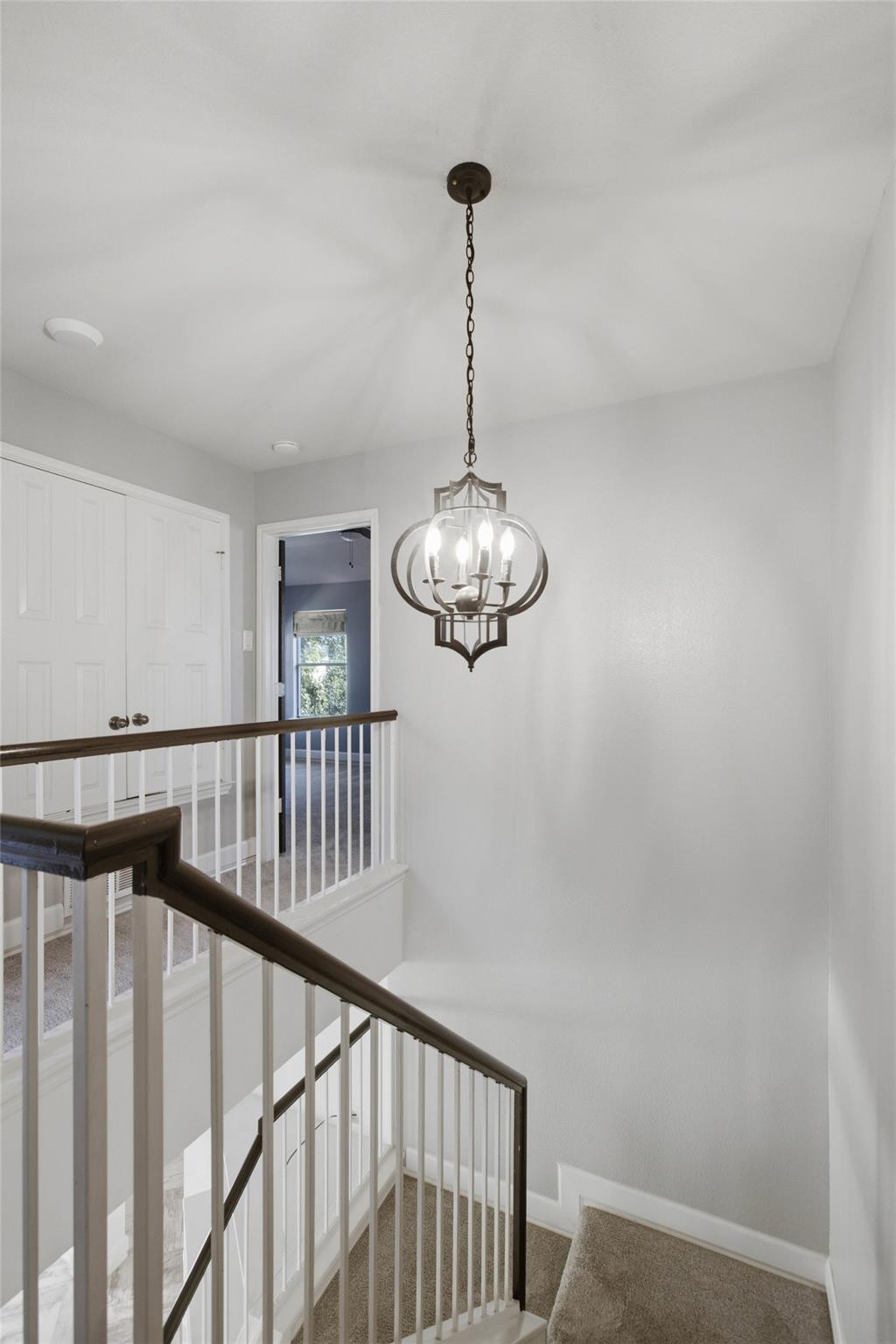 1223 Peyton PL