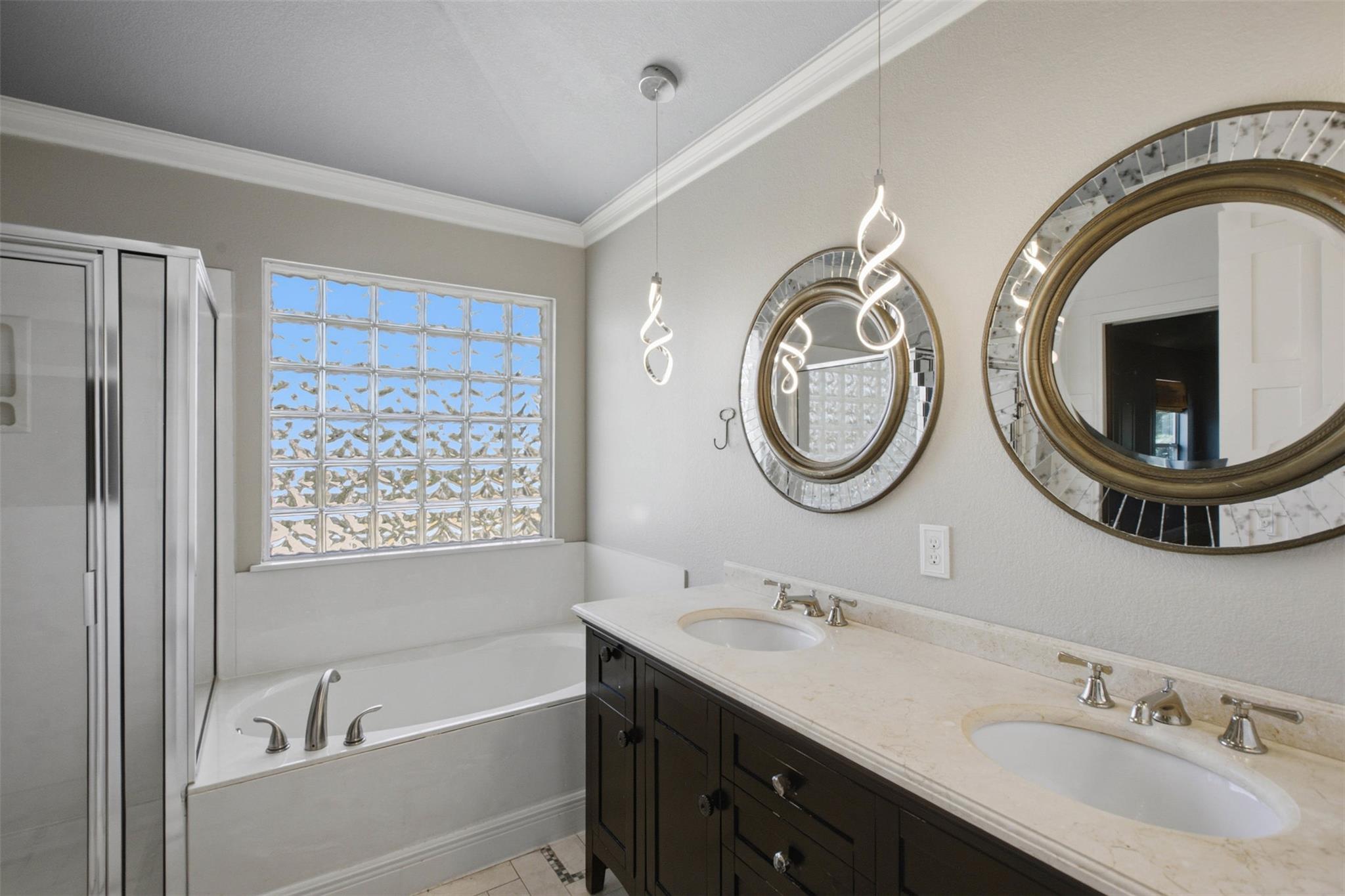 1223 Peyton PL