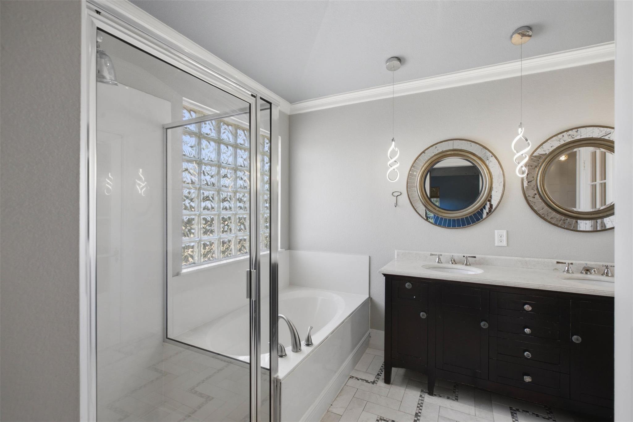 1223 Peyton PL