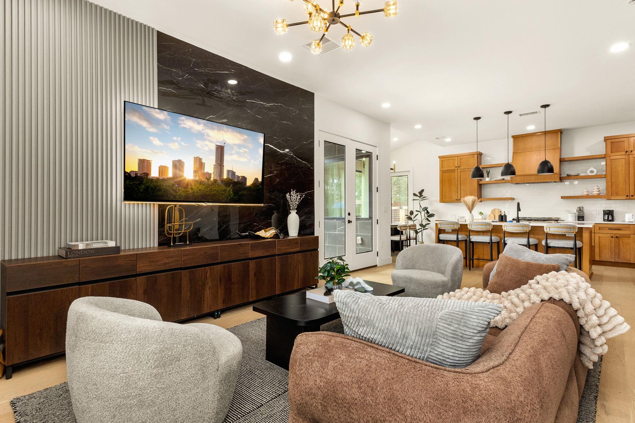 4418 Red River ST # 1