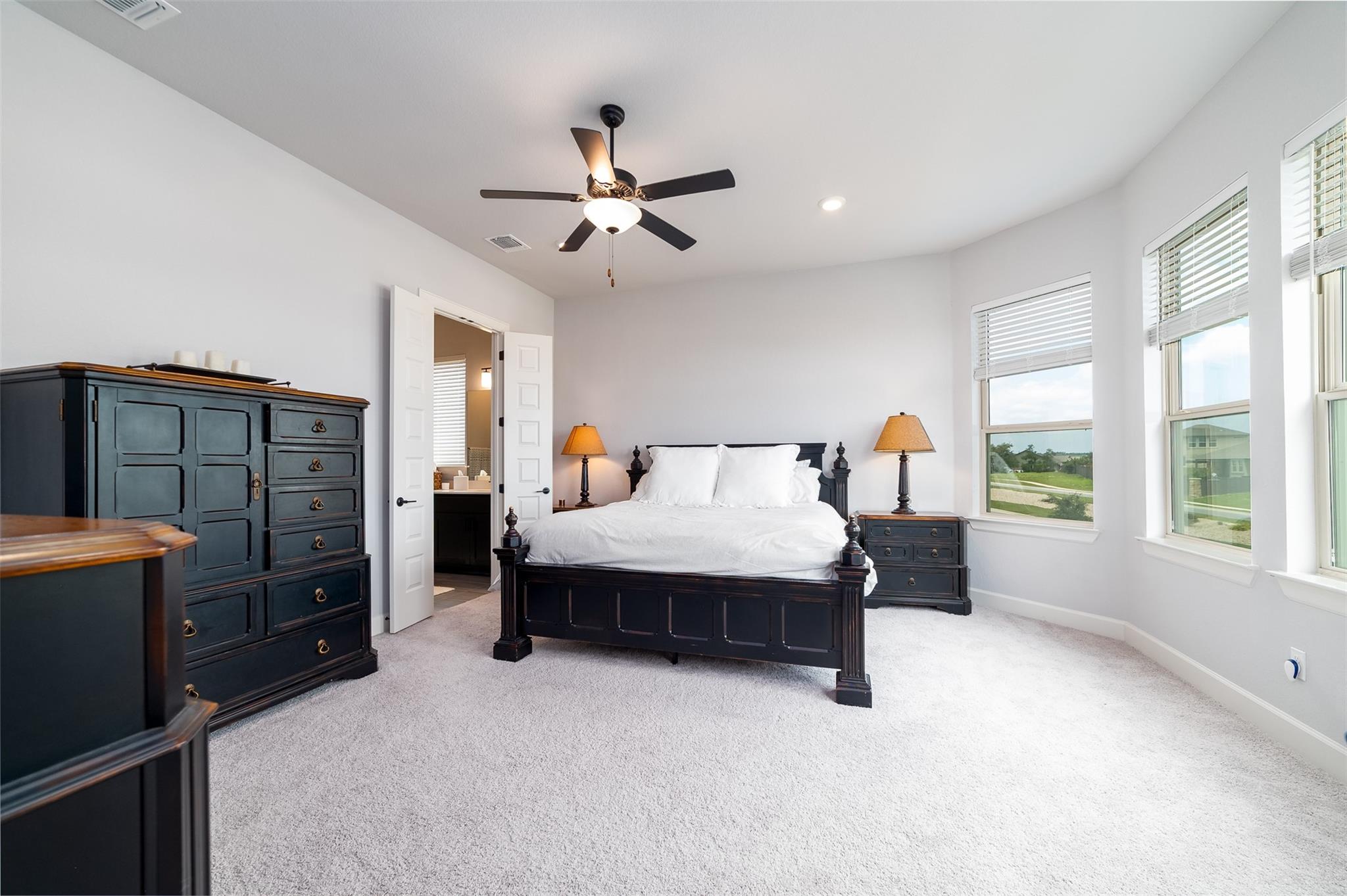 6816 Empresa DR