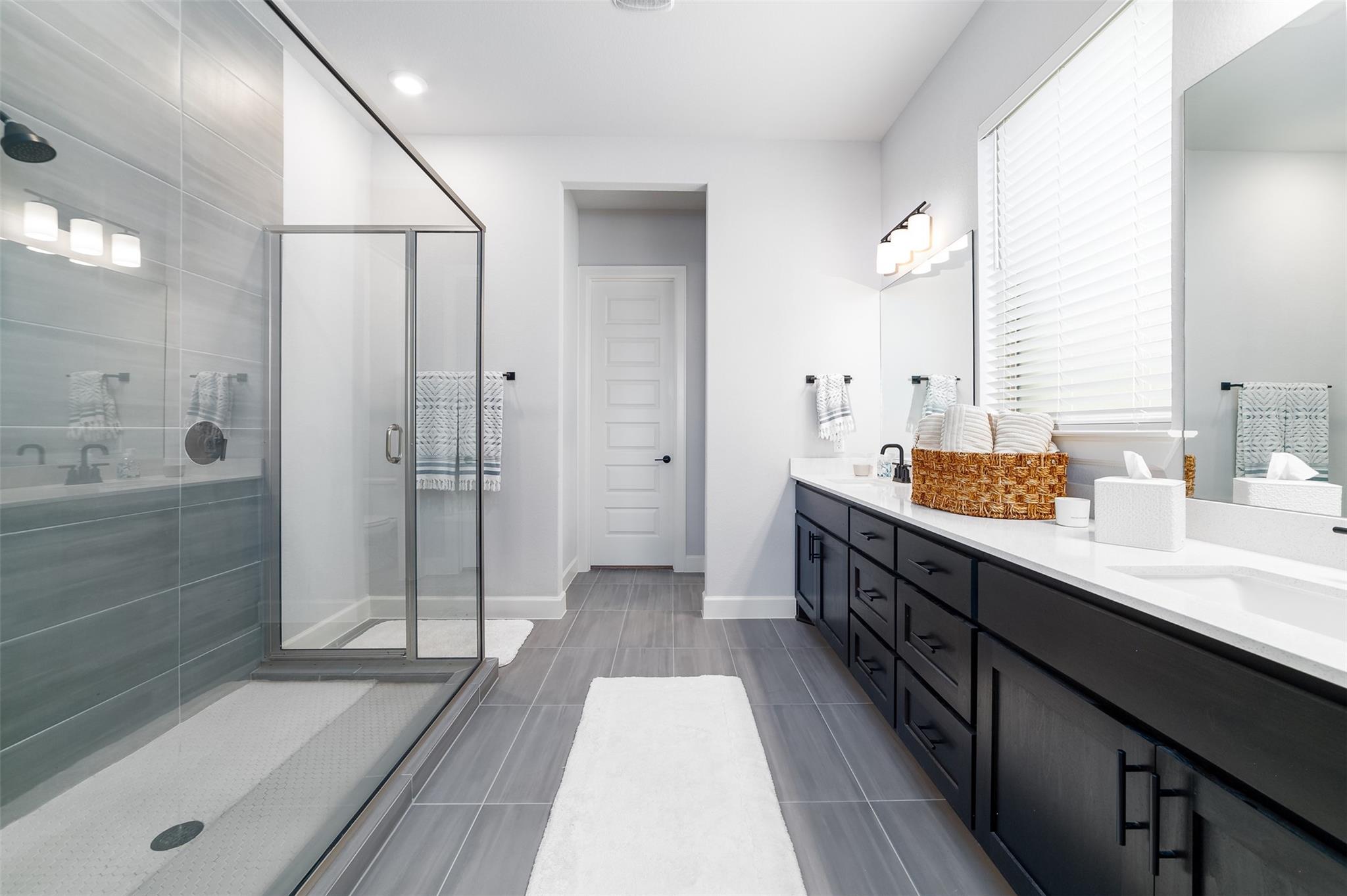 6816 Empresa DR