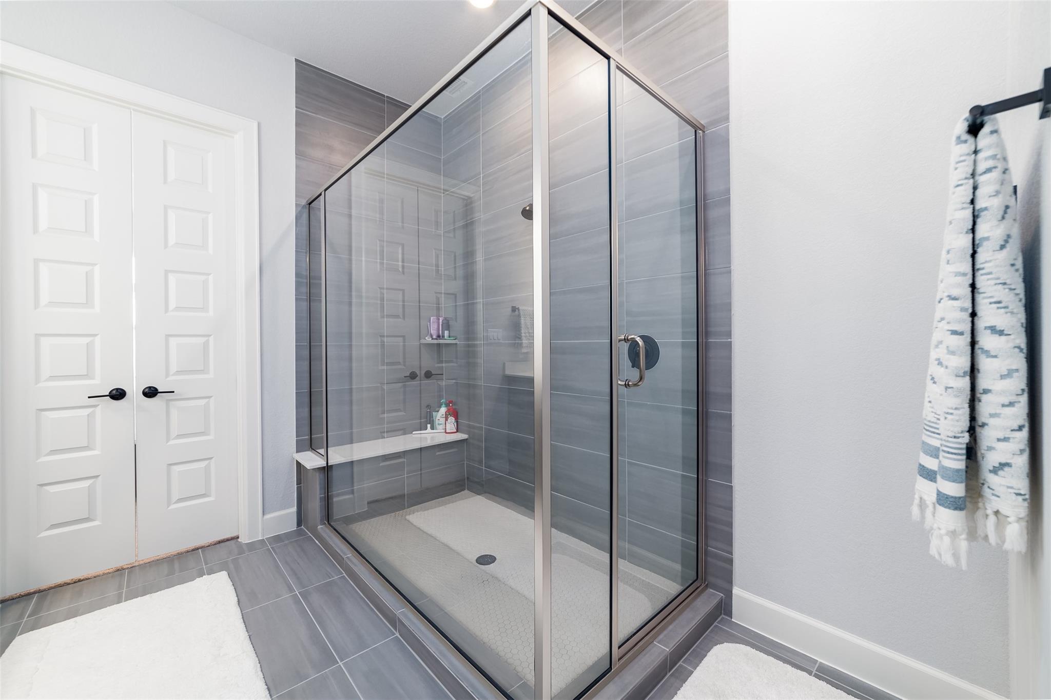 6816 Empresa DR
