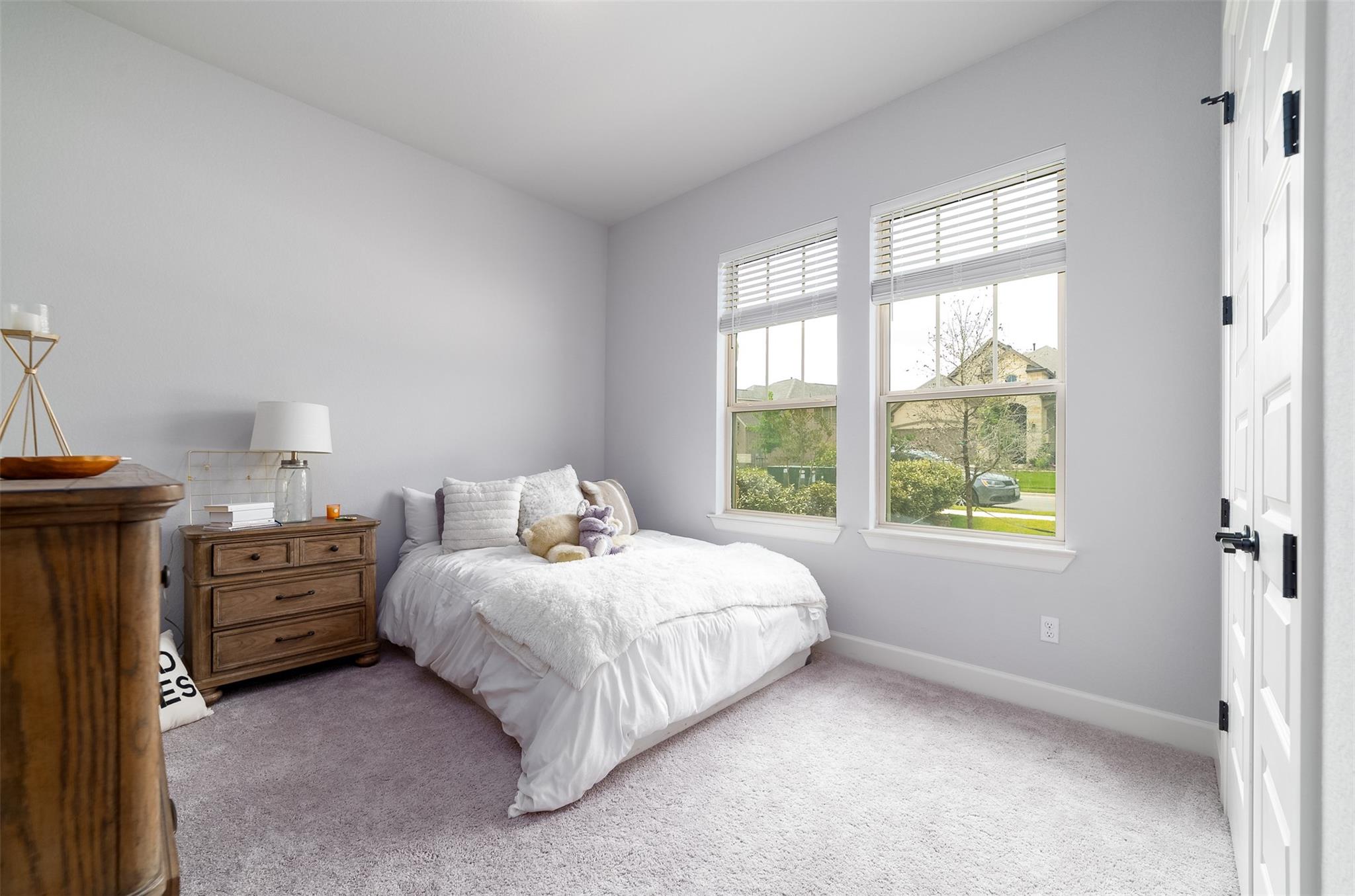 6816 Empresa DR
