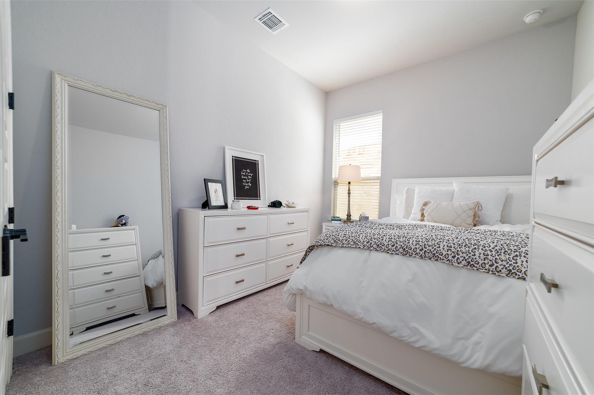 6816 Empresa DR