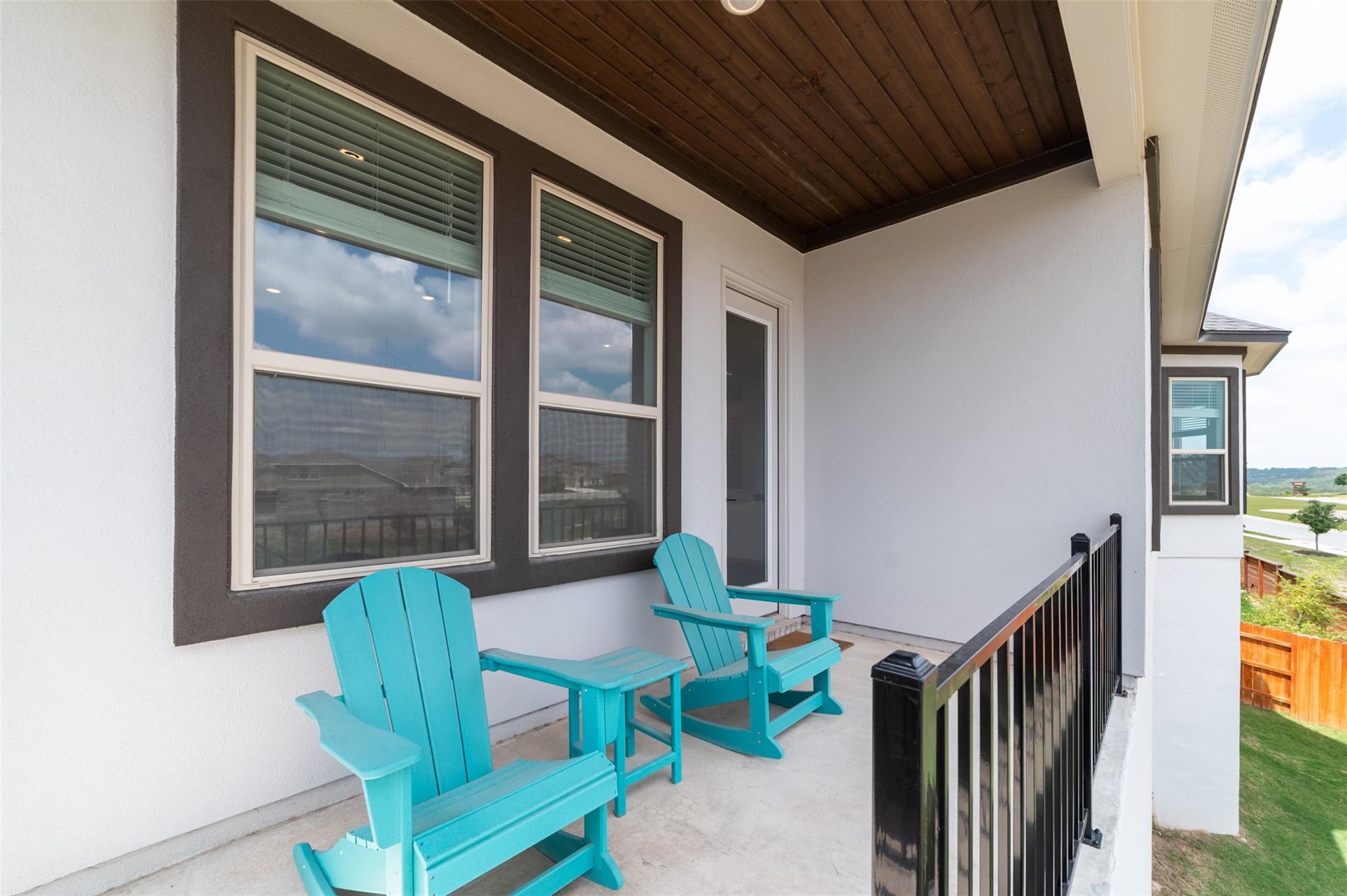 6816 Empresa DR