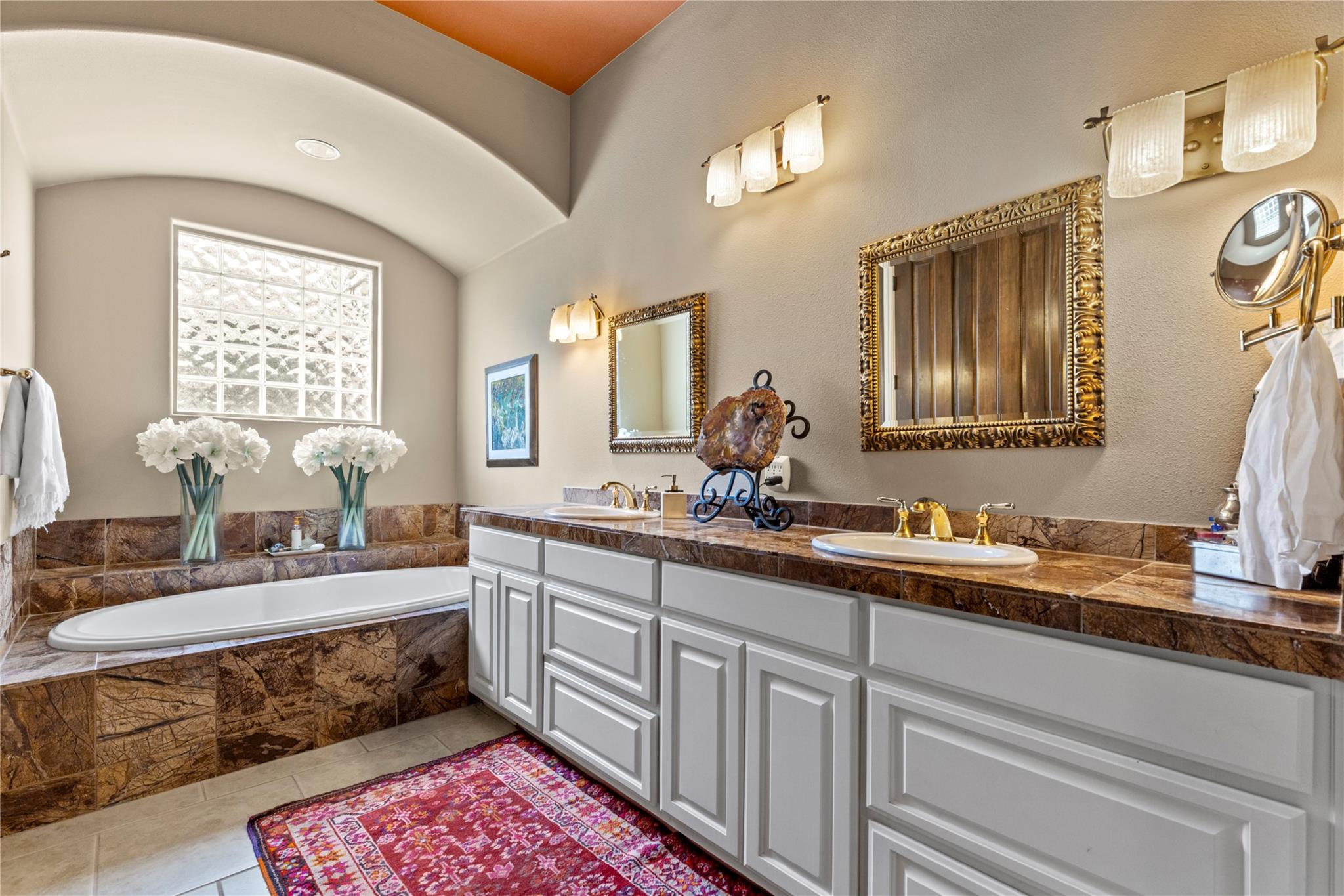 19 San Savio CT, Austin