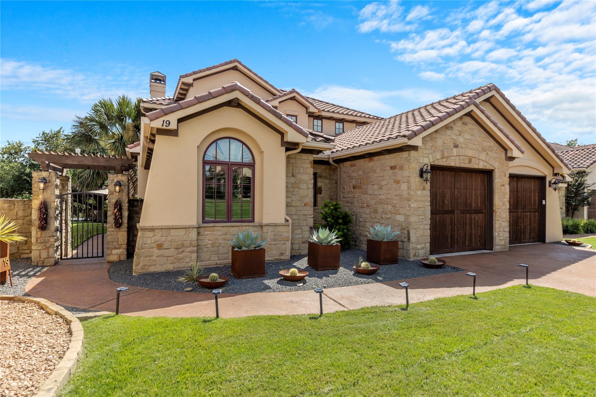 19 San Savio CT, Austin