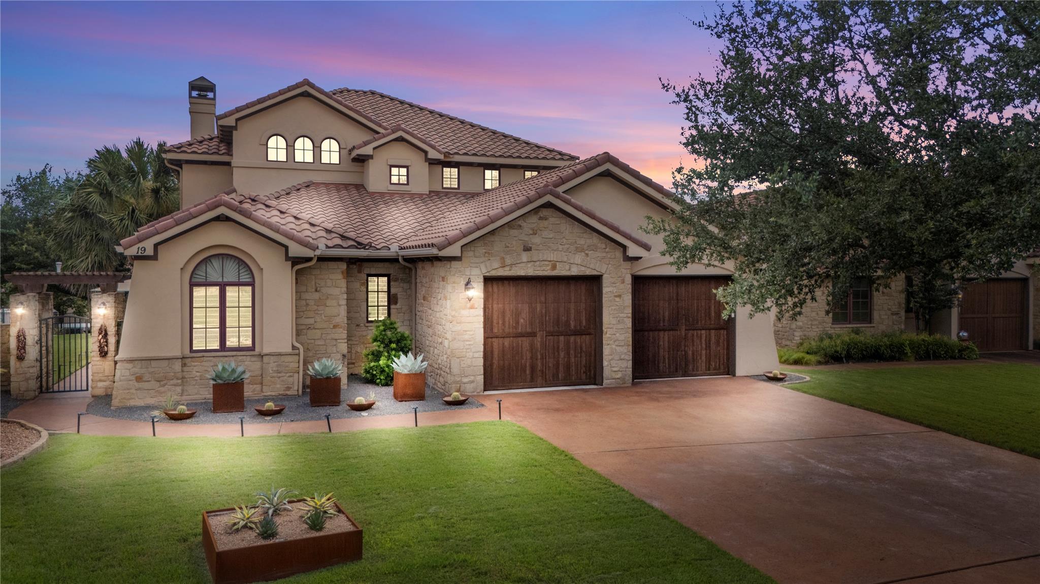 19 San Savio CT, Austin