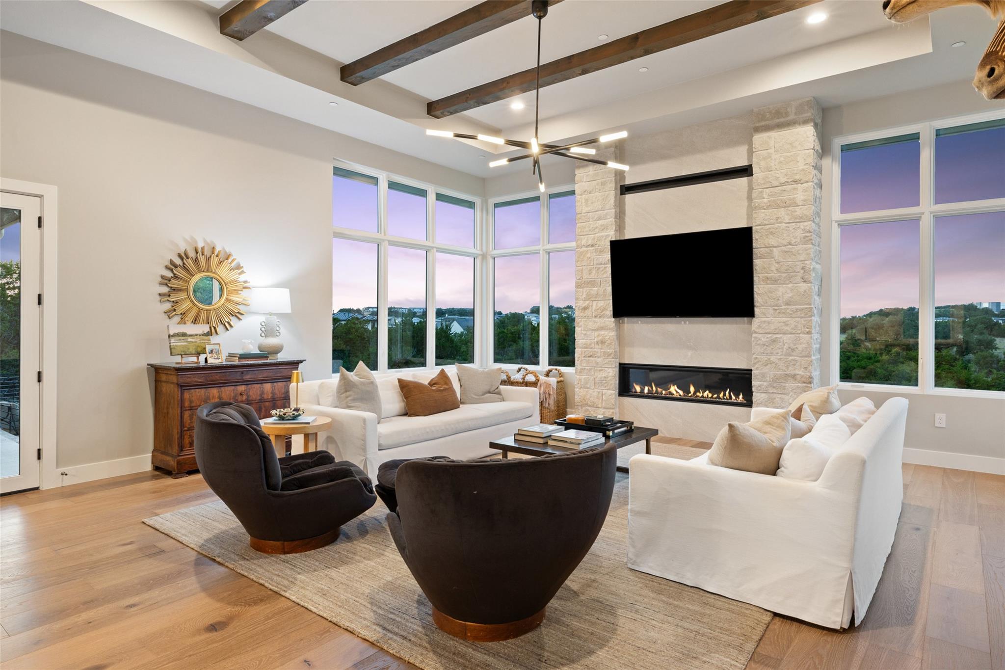 6404 Madrone Tree LN