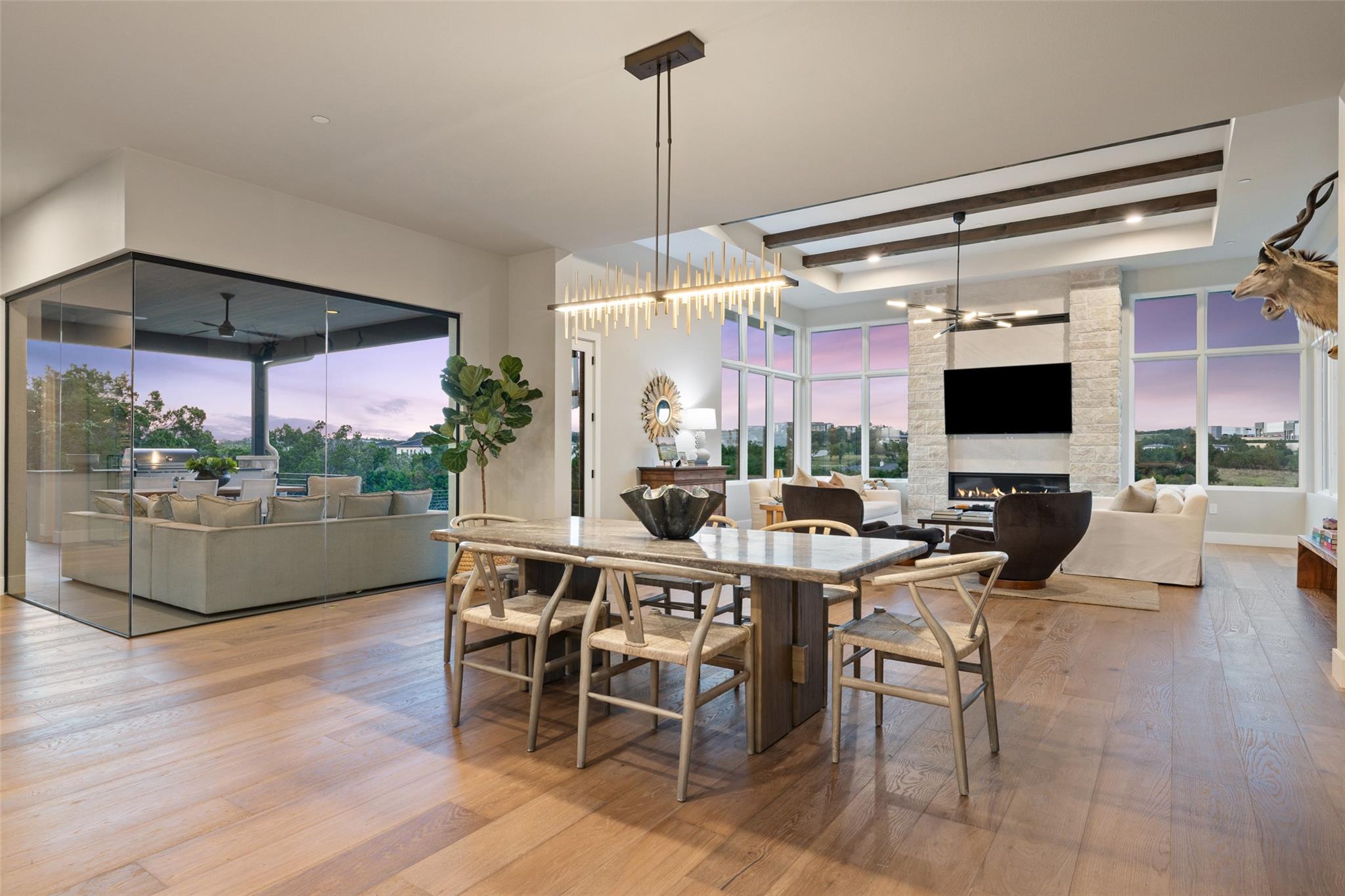 6404 Madrone Tree LN