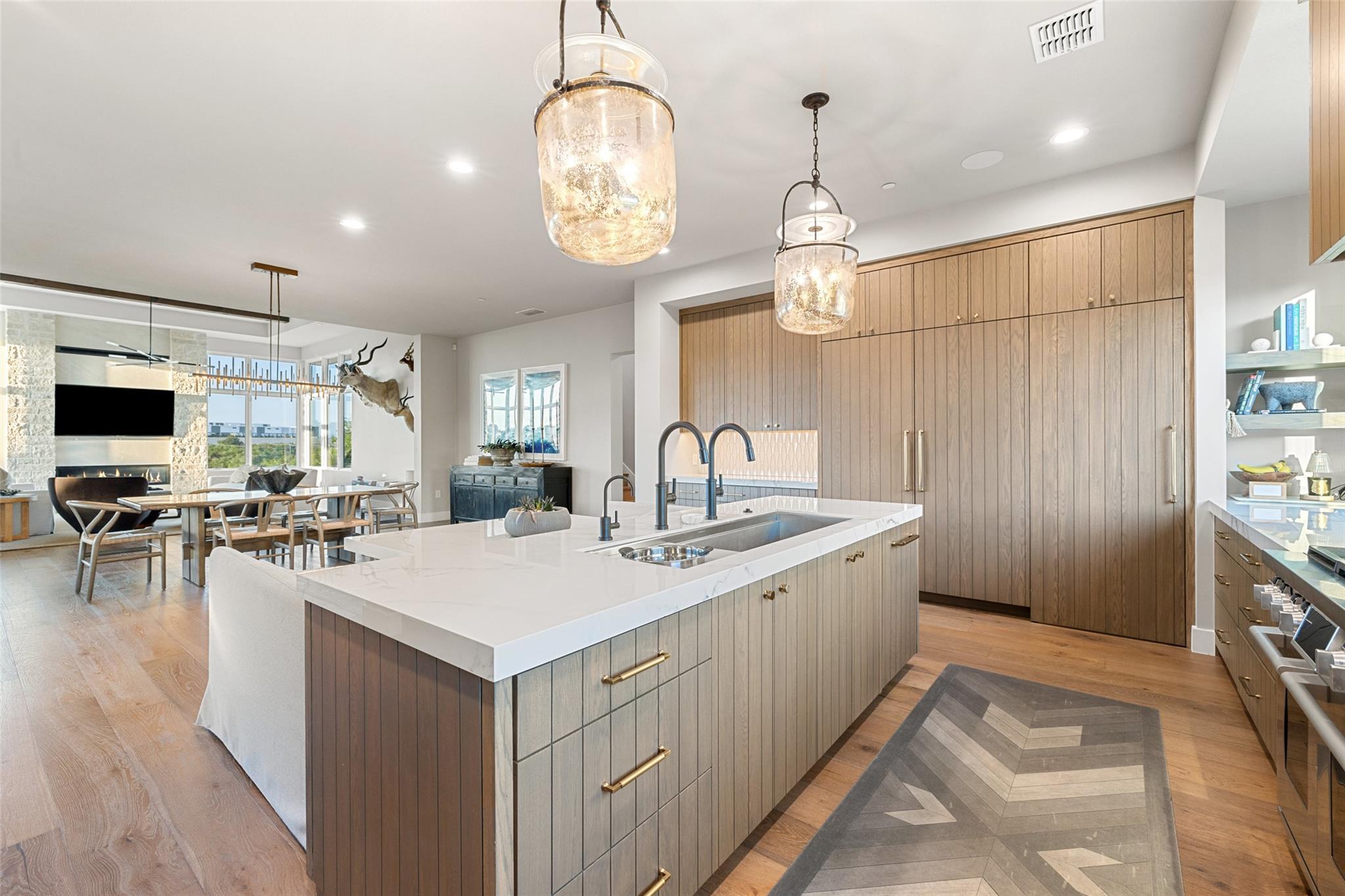 6404 Madrone Tree LN