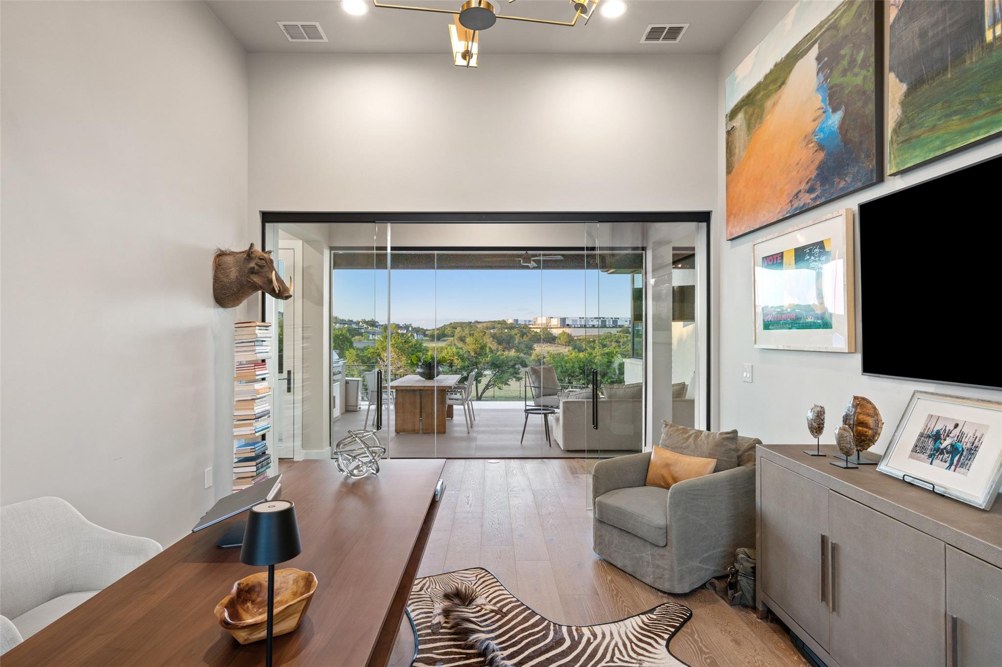 6404 Madrone Tree LN
