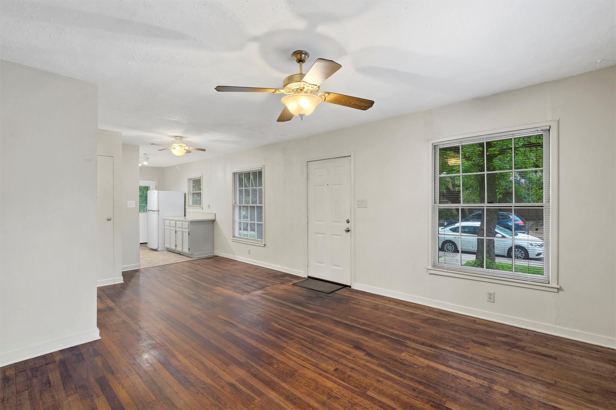 1511 Alguno RD, Austin