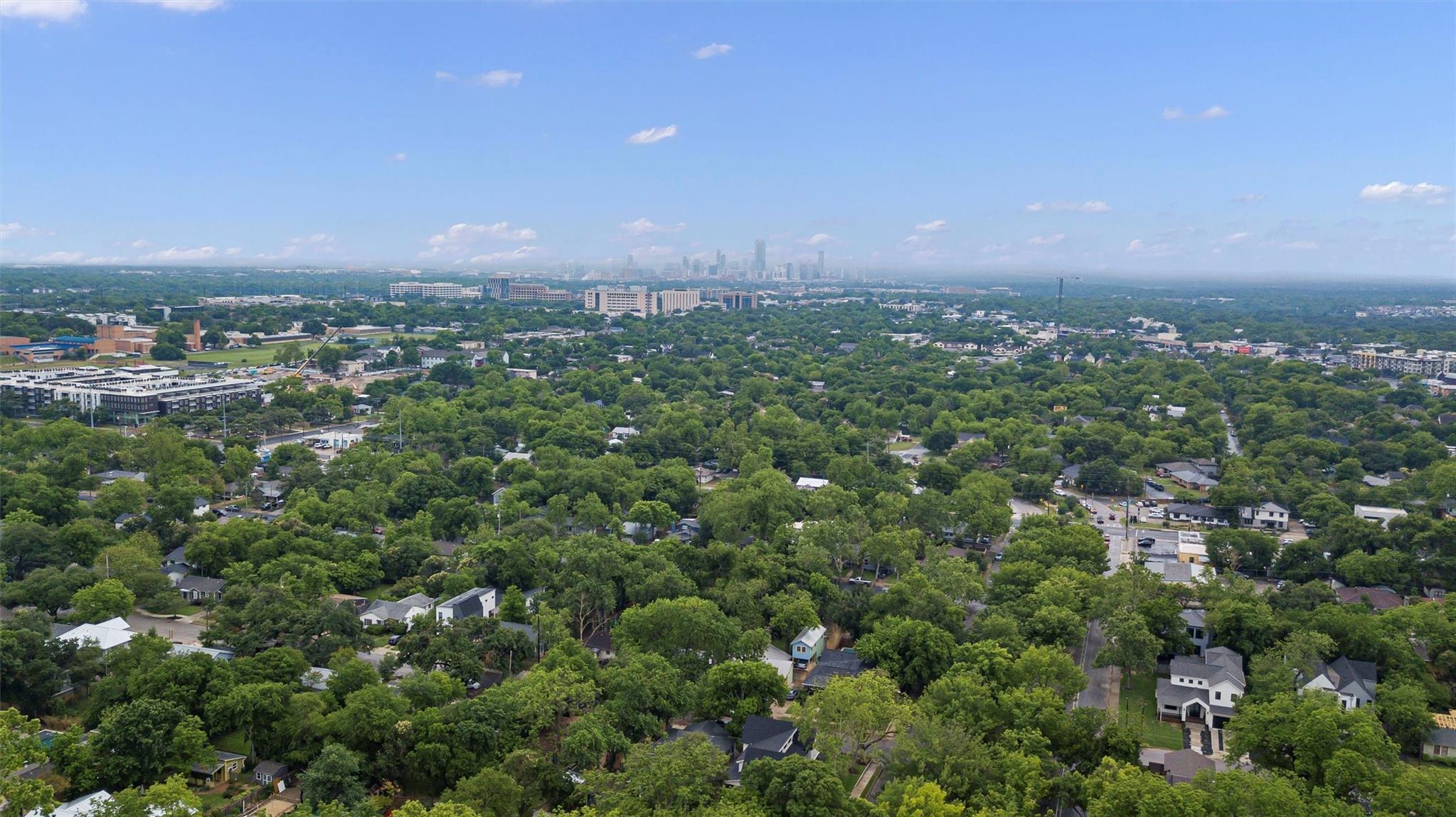 1511 Alguno RD, Austin