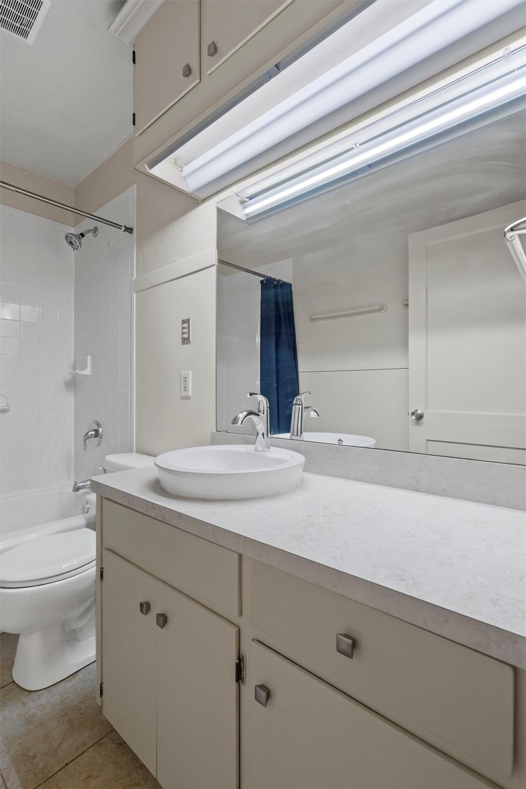 1511 Alguno RD, Austin