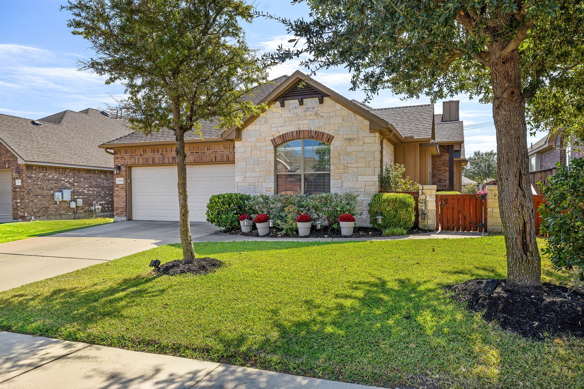 2494 Santa Barbara LOOP, Round Rock