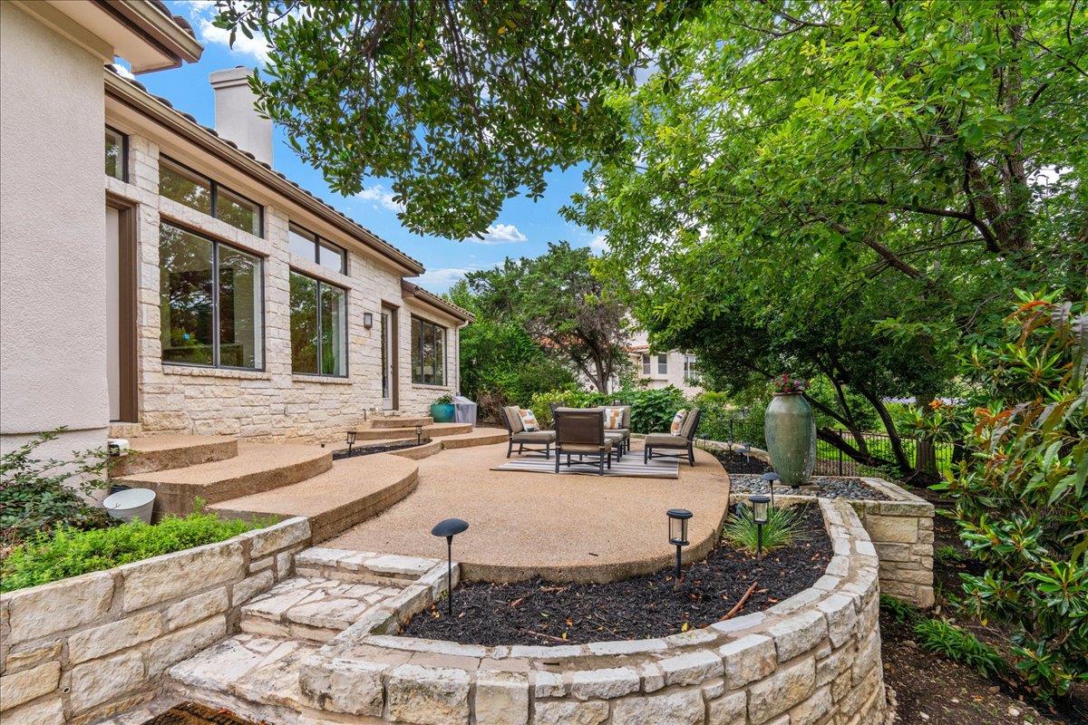 37 Autumn Oaks DR