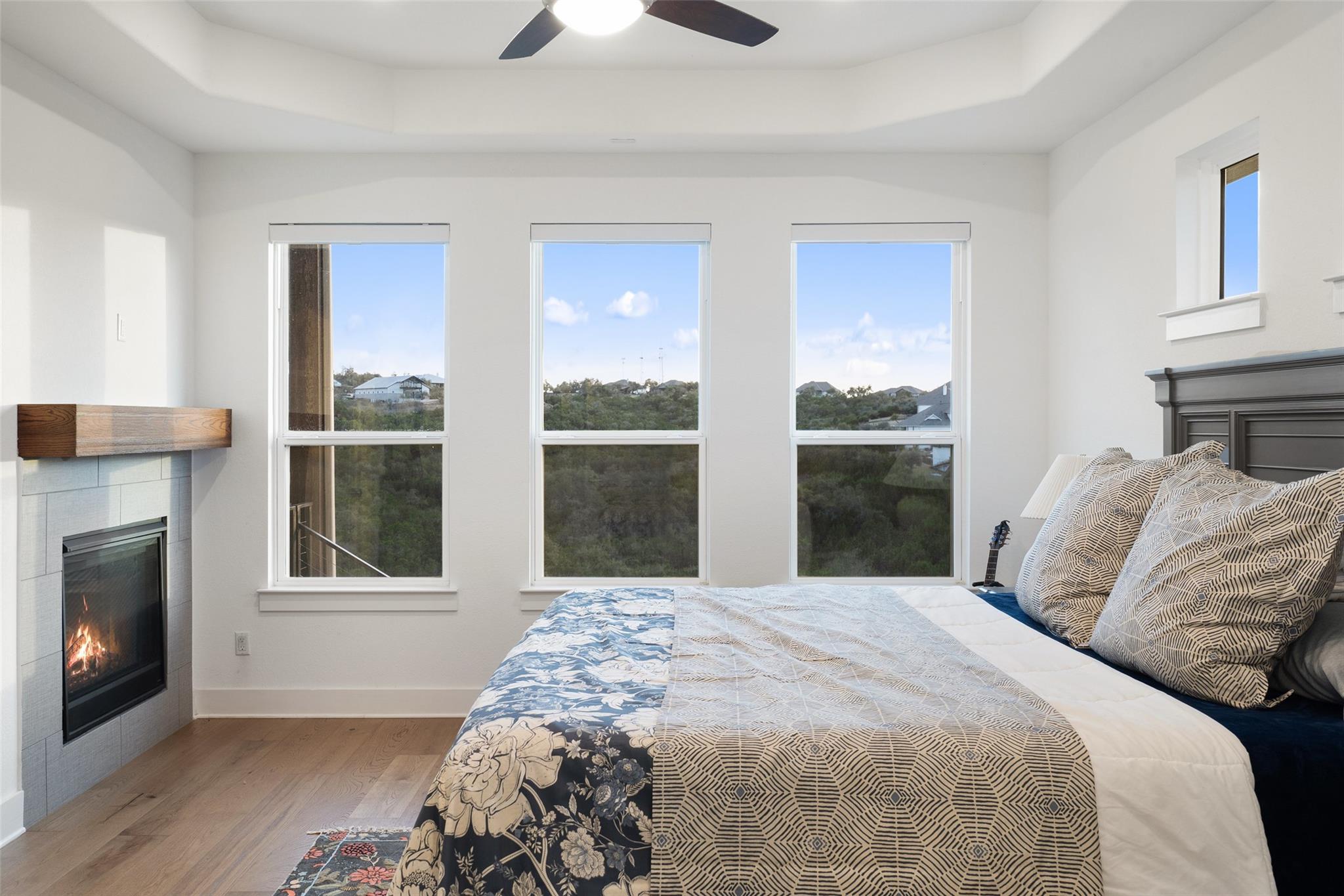 144 Sunny's Halo CT
