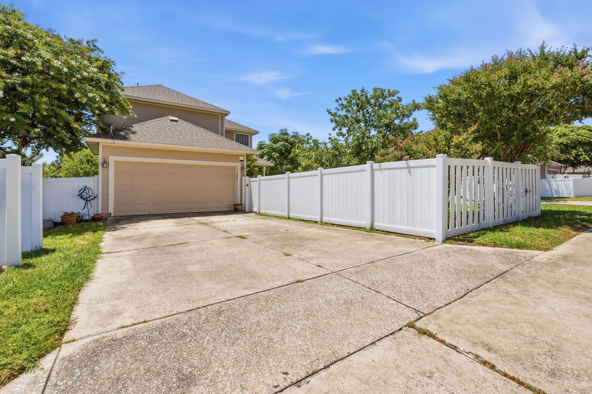 601 Brazos Bend DR