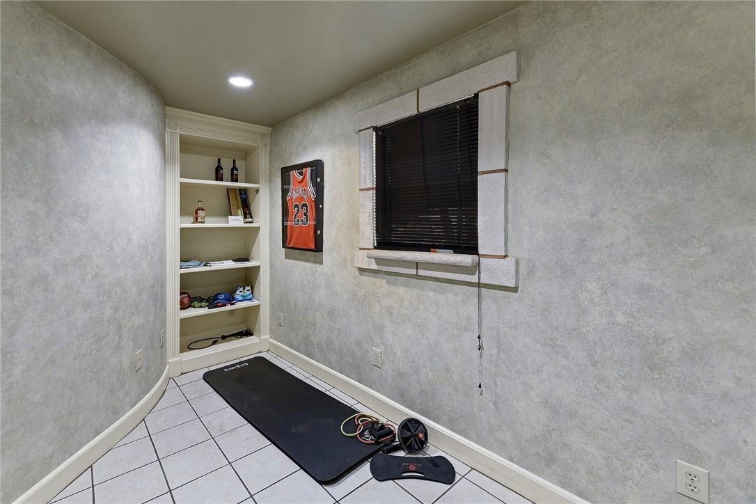 1712 Lakeshore DR # B