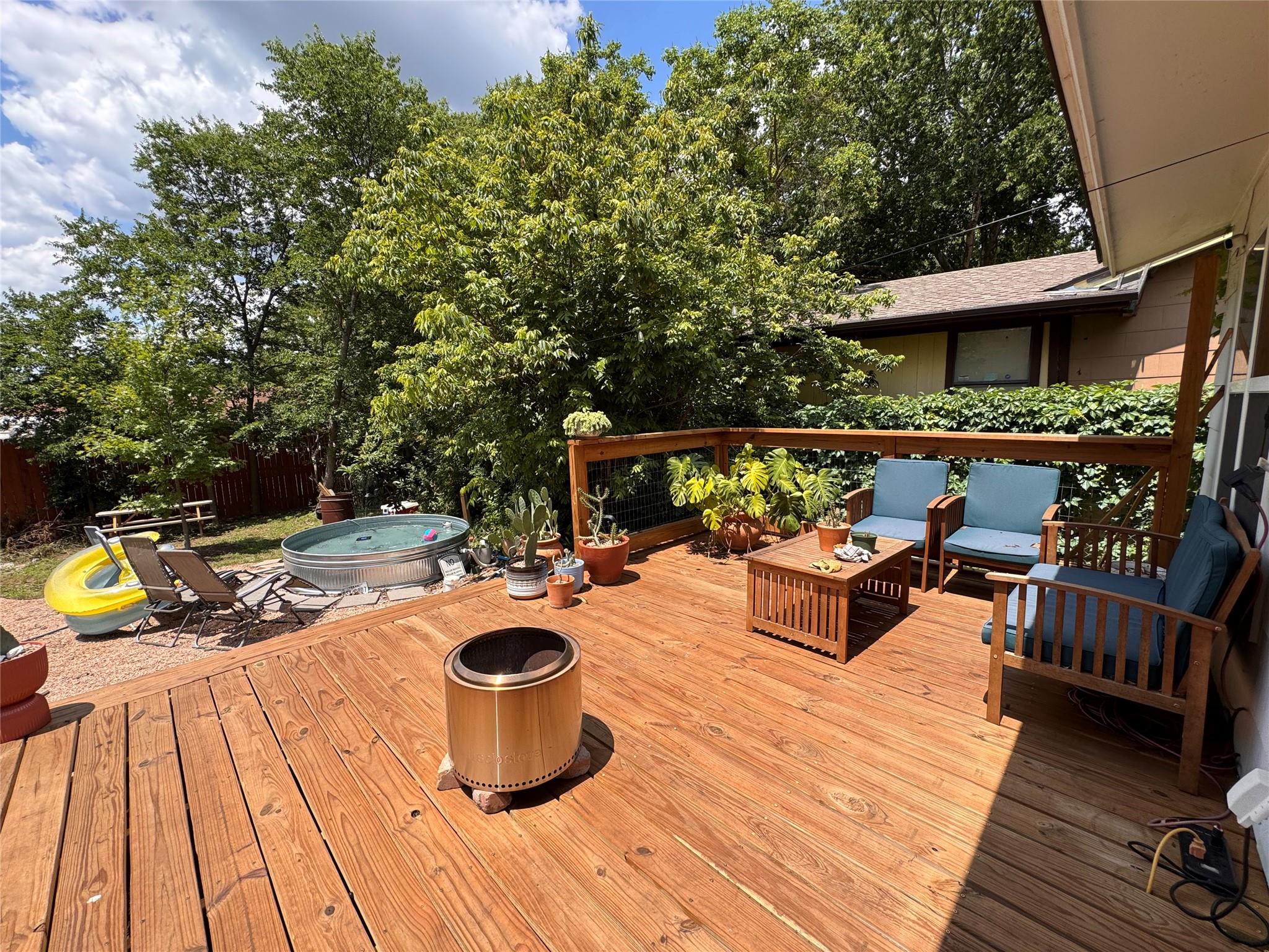 2321 Lakehurst DR