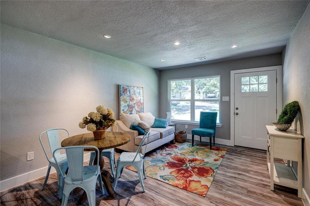 2321 Lakehurst DR