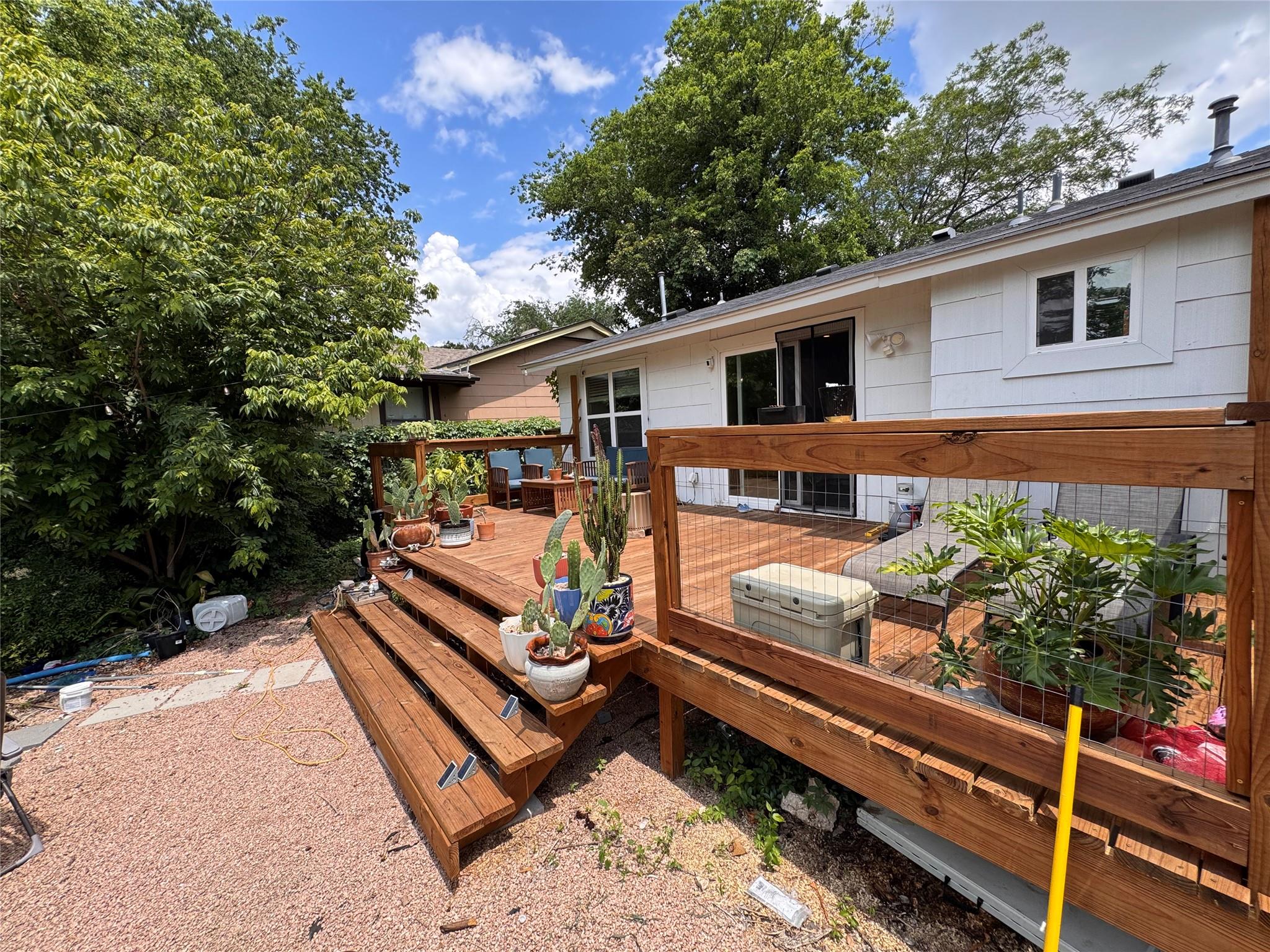2321 Lakehurst DR