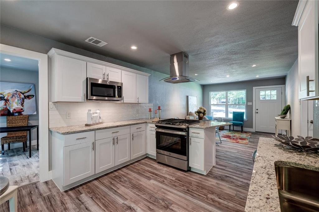 2321 Lakehurst DR
