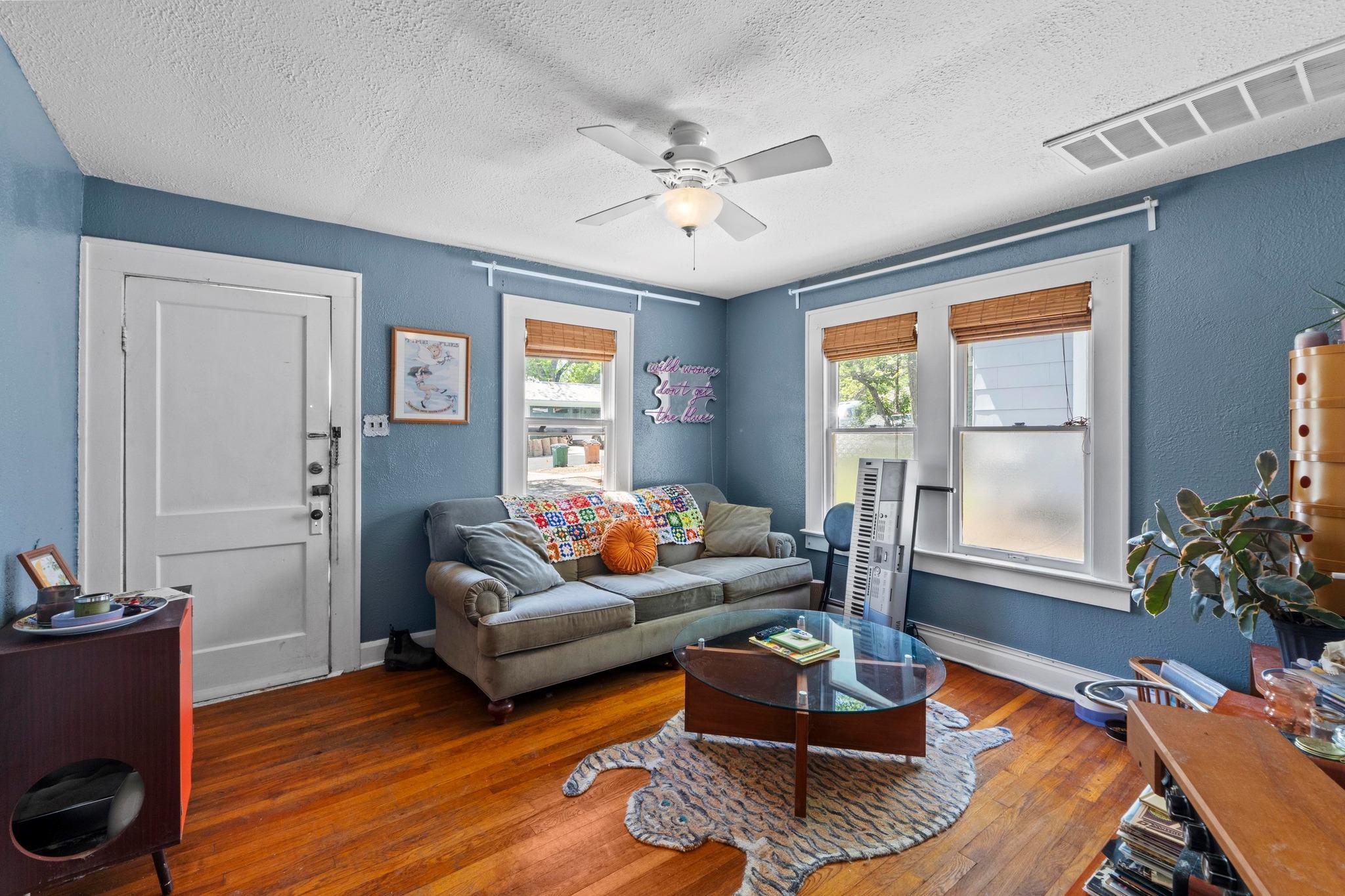 504 E 38th 1/2 ST
