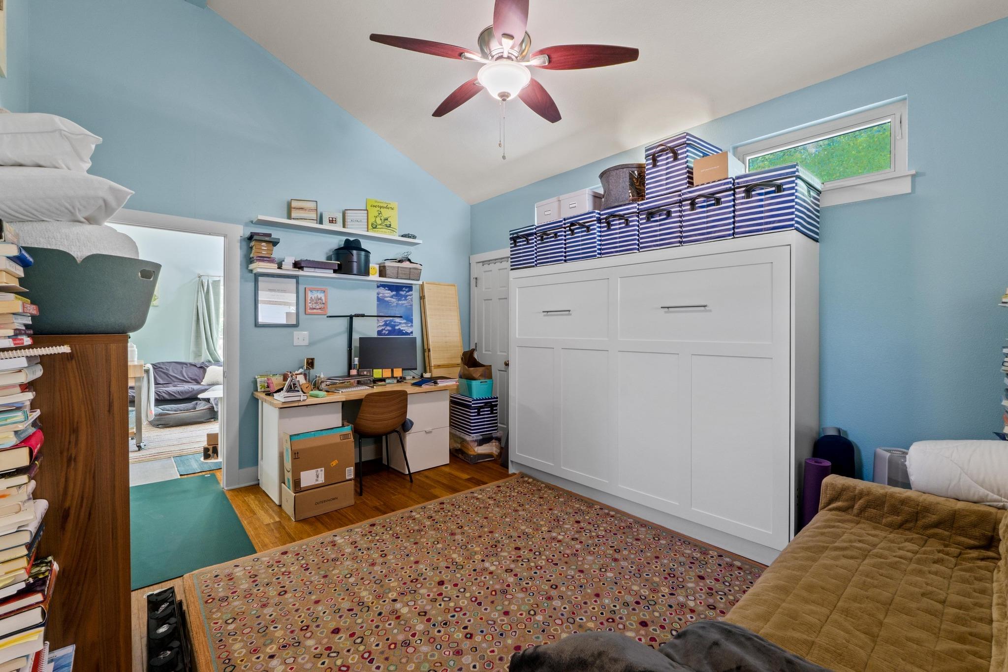 504 E 38th 1/2 ST