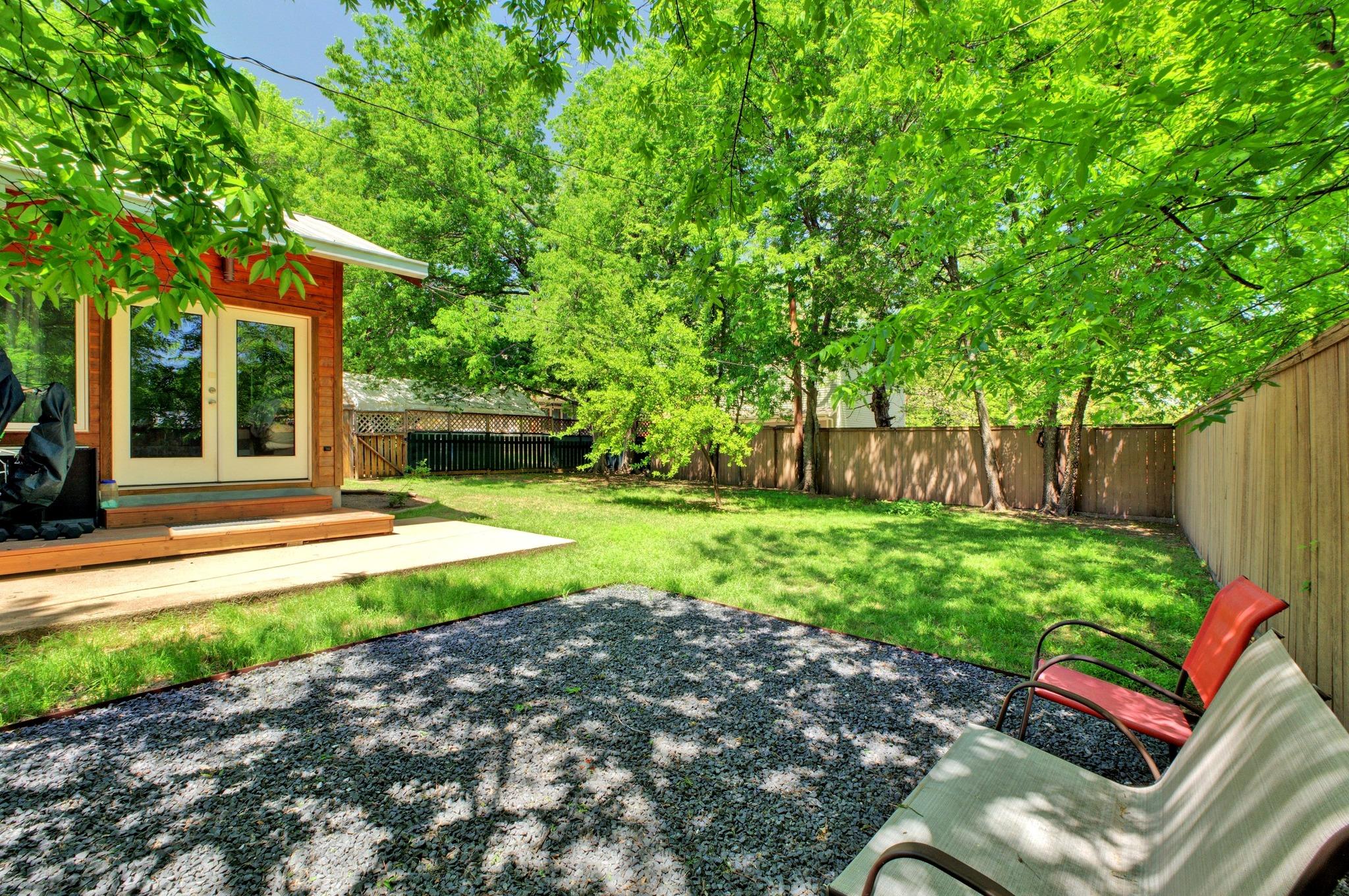 504 E 38th 1/2 ST