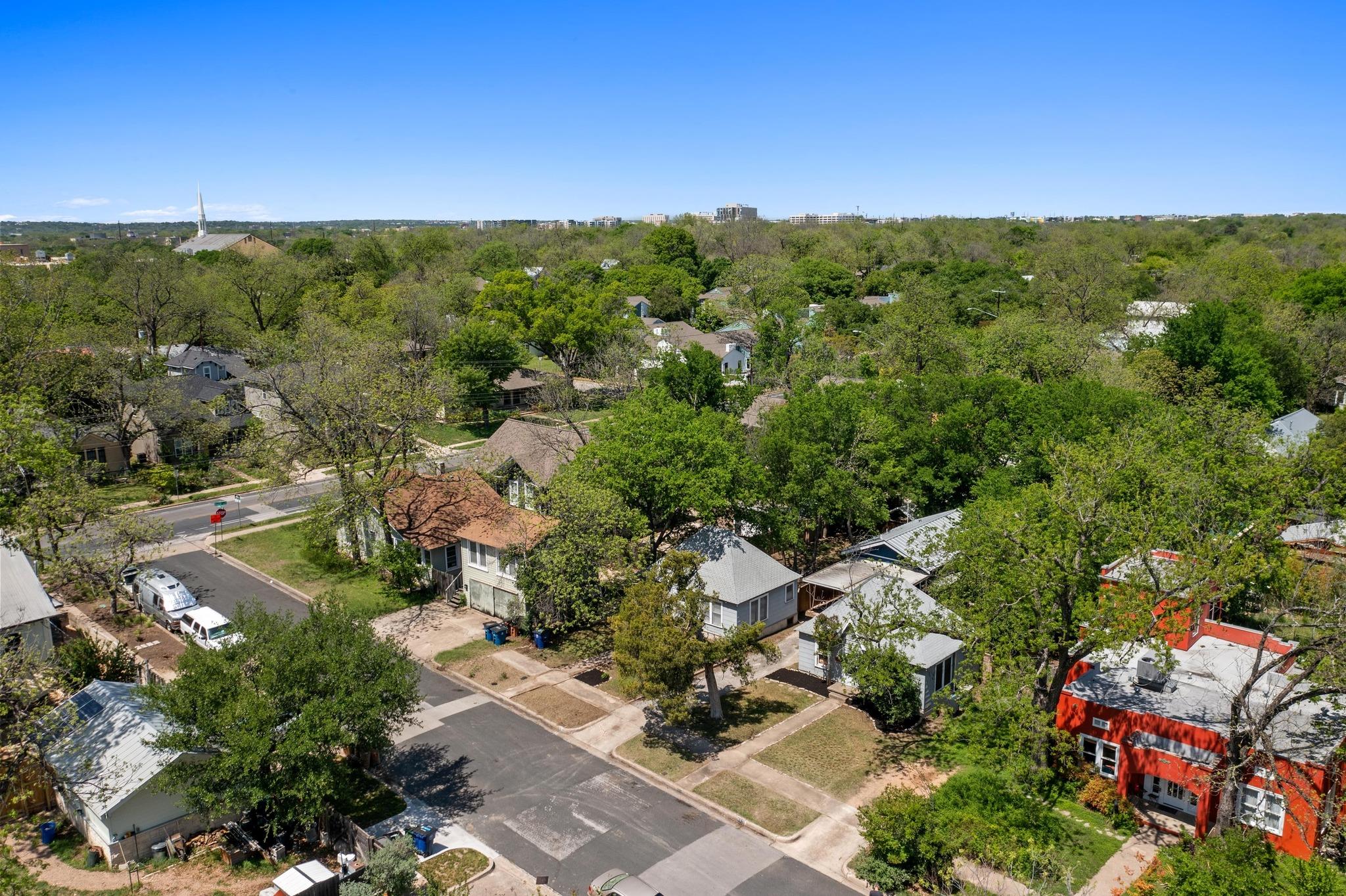 504 E 38th 1/2 ST
