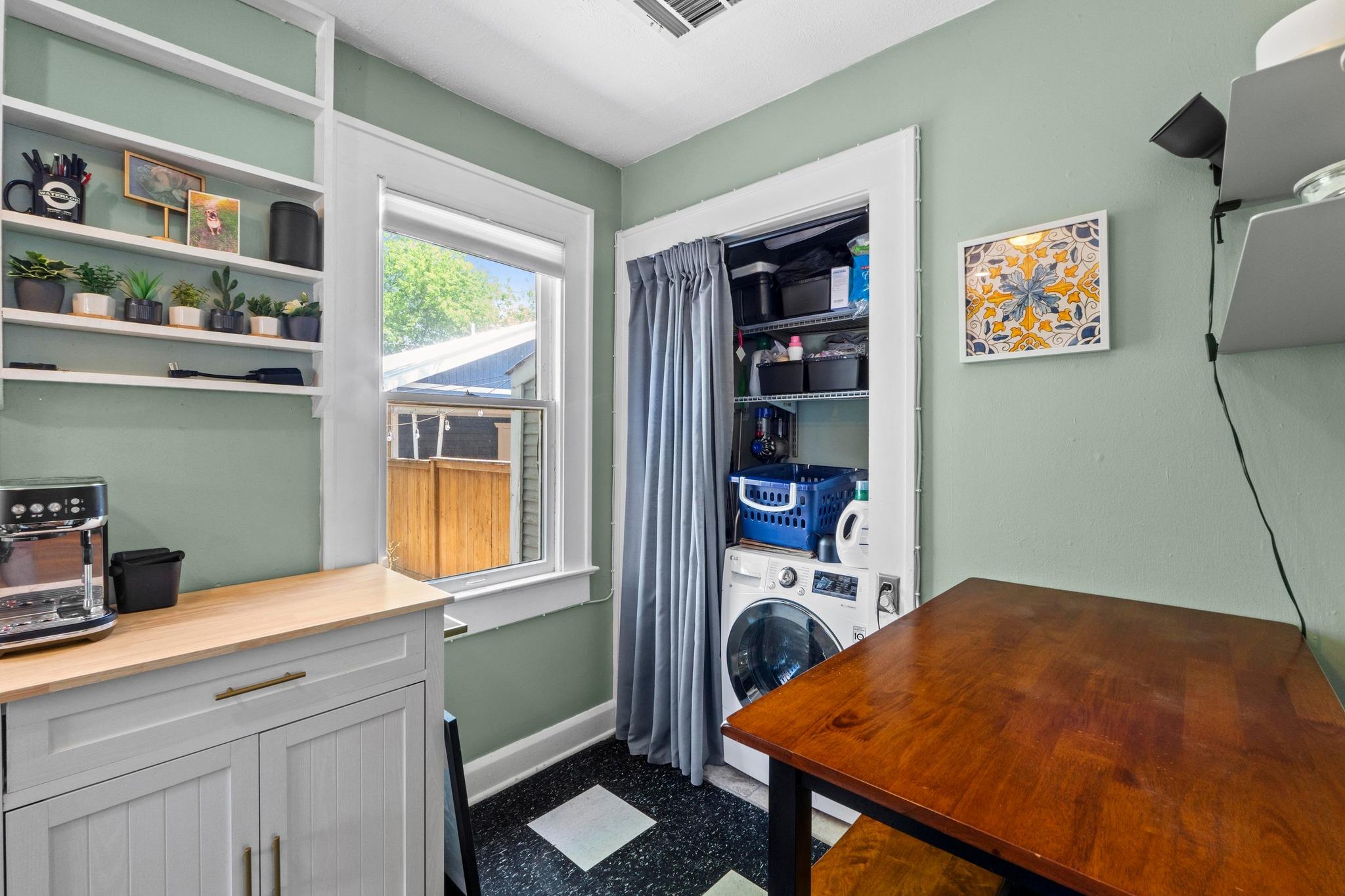 504 E 38th 1/2 ST