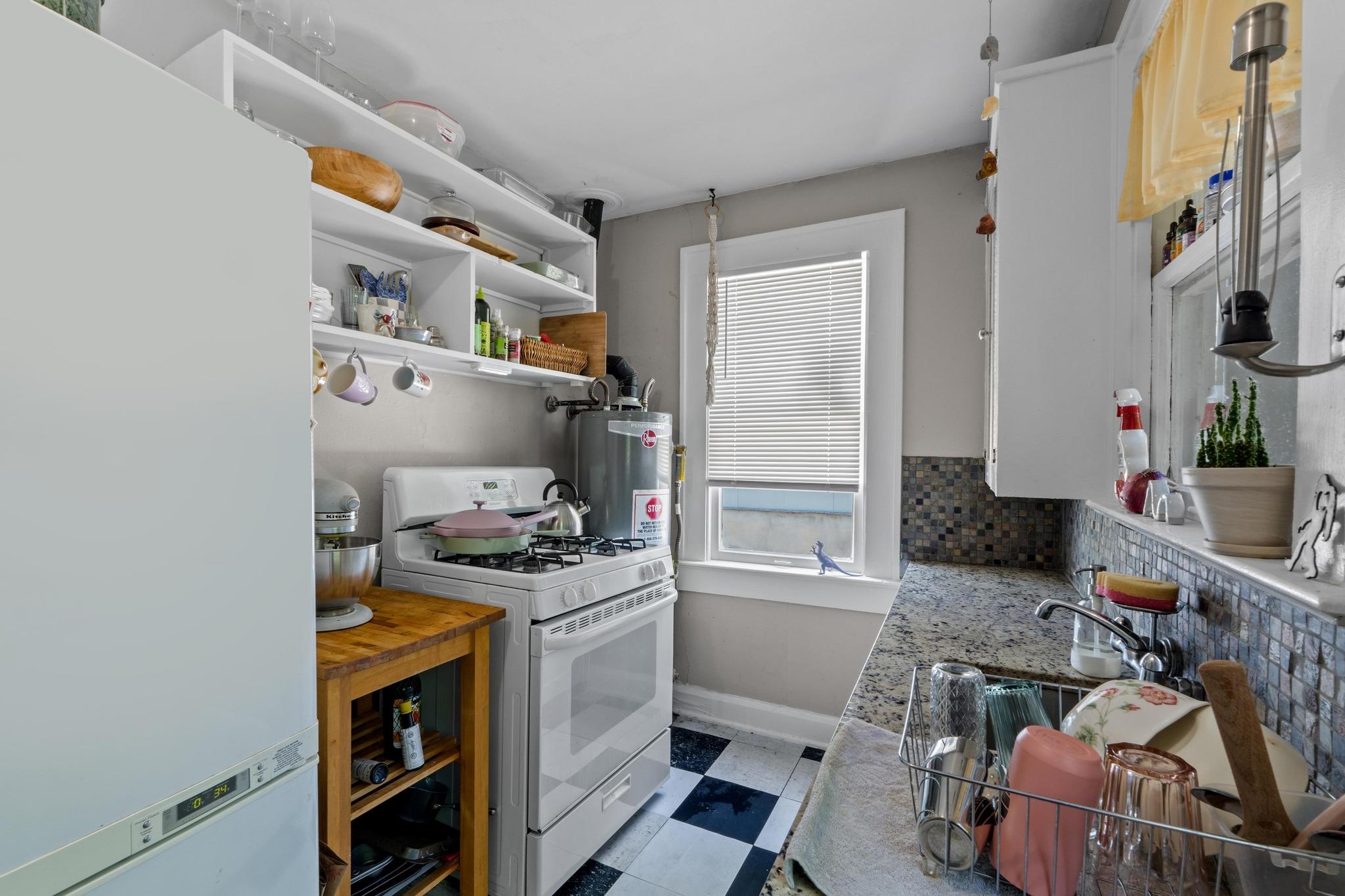504 E 38th 1/2 ST