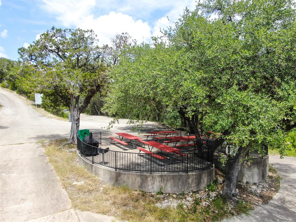 19504 Fisher LN