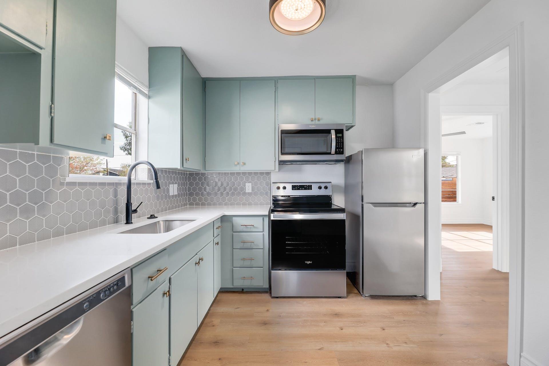 306 W Stassney LN Unit: 1&2