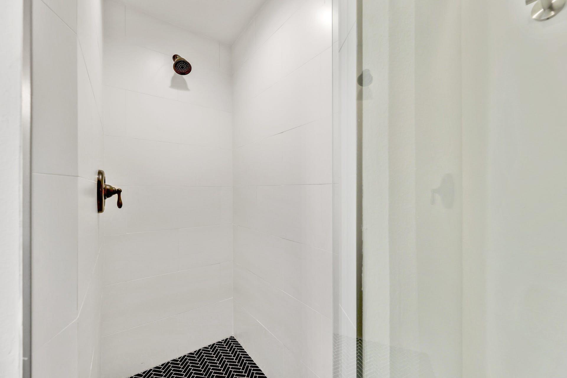 306 W Stassney LN Unit: 1&2