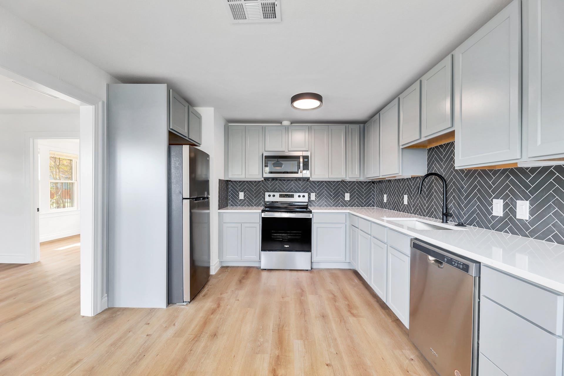 306 W Stassney LN Unit: 1&2