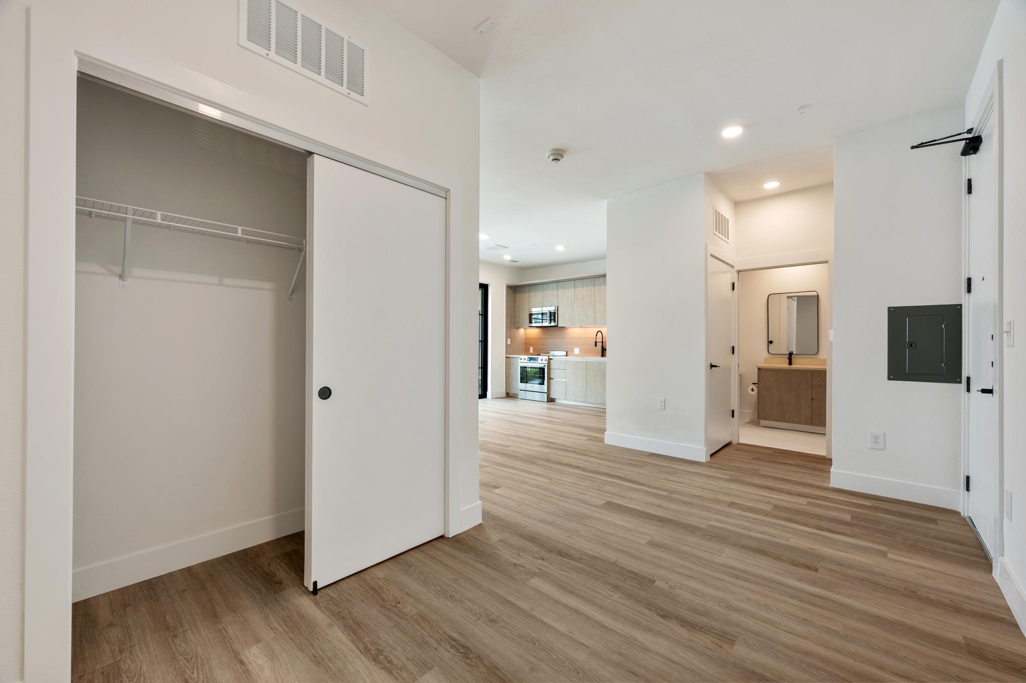 4315 S Congress Ave # 208