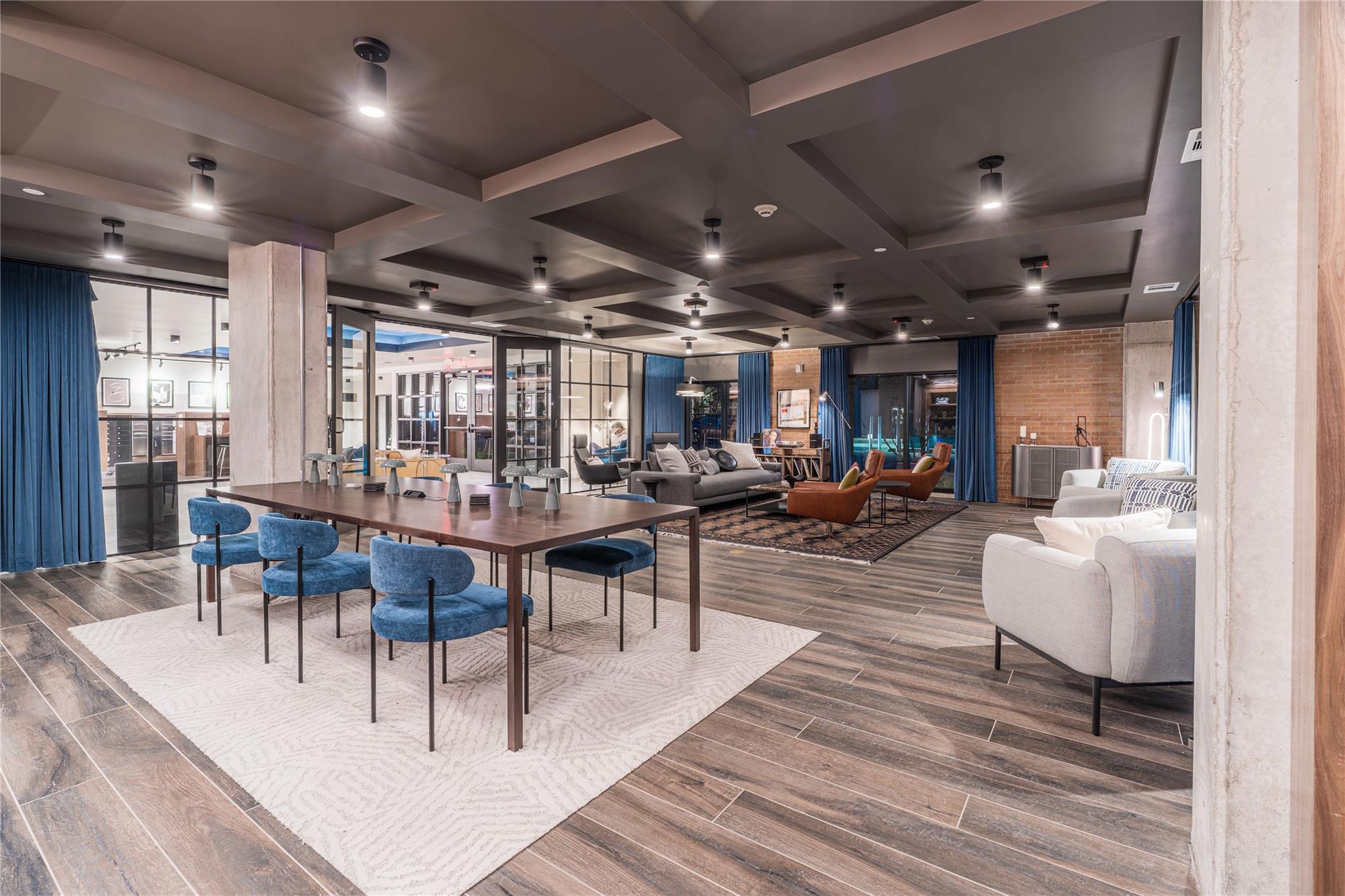 4315 S Congress Ave # 208