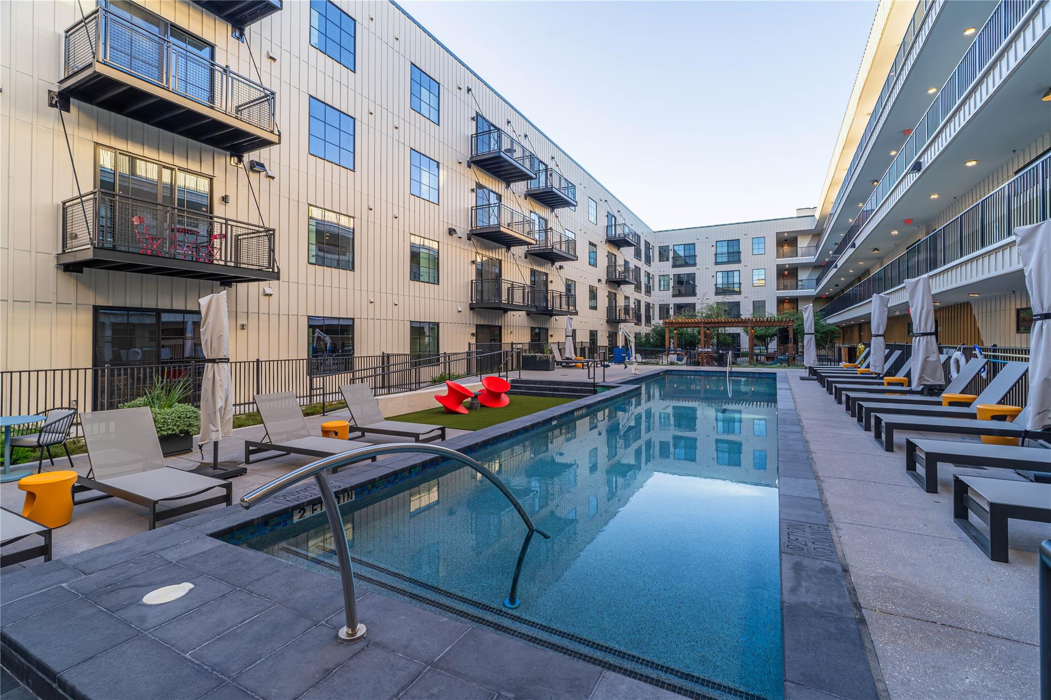 4315 S Congress Ave # 208