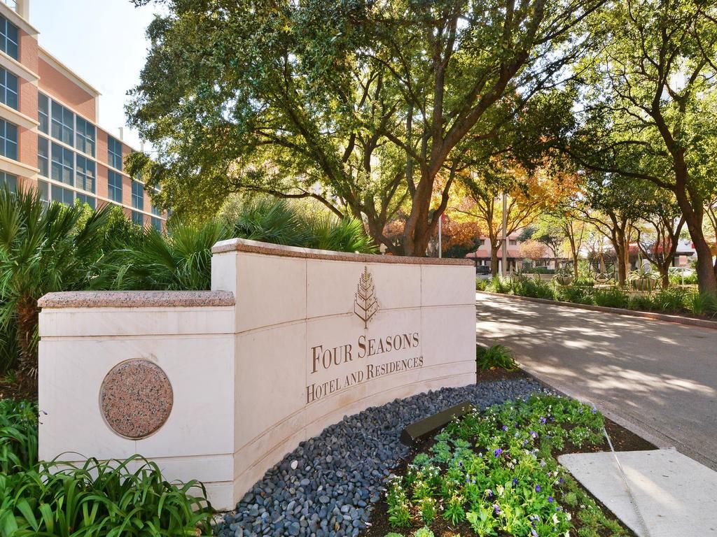 98 San Jacinto BLVD # 1603