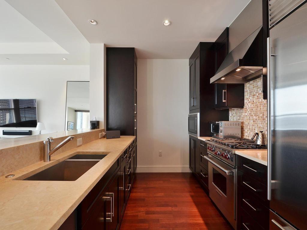 98 San Jacinto BLVD # 1603