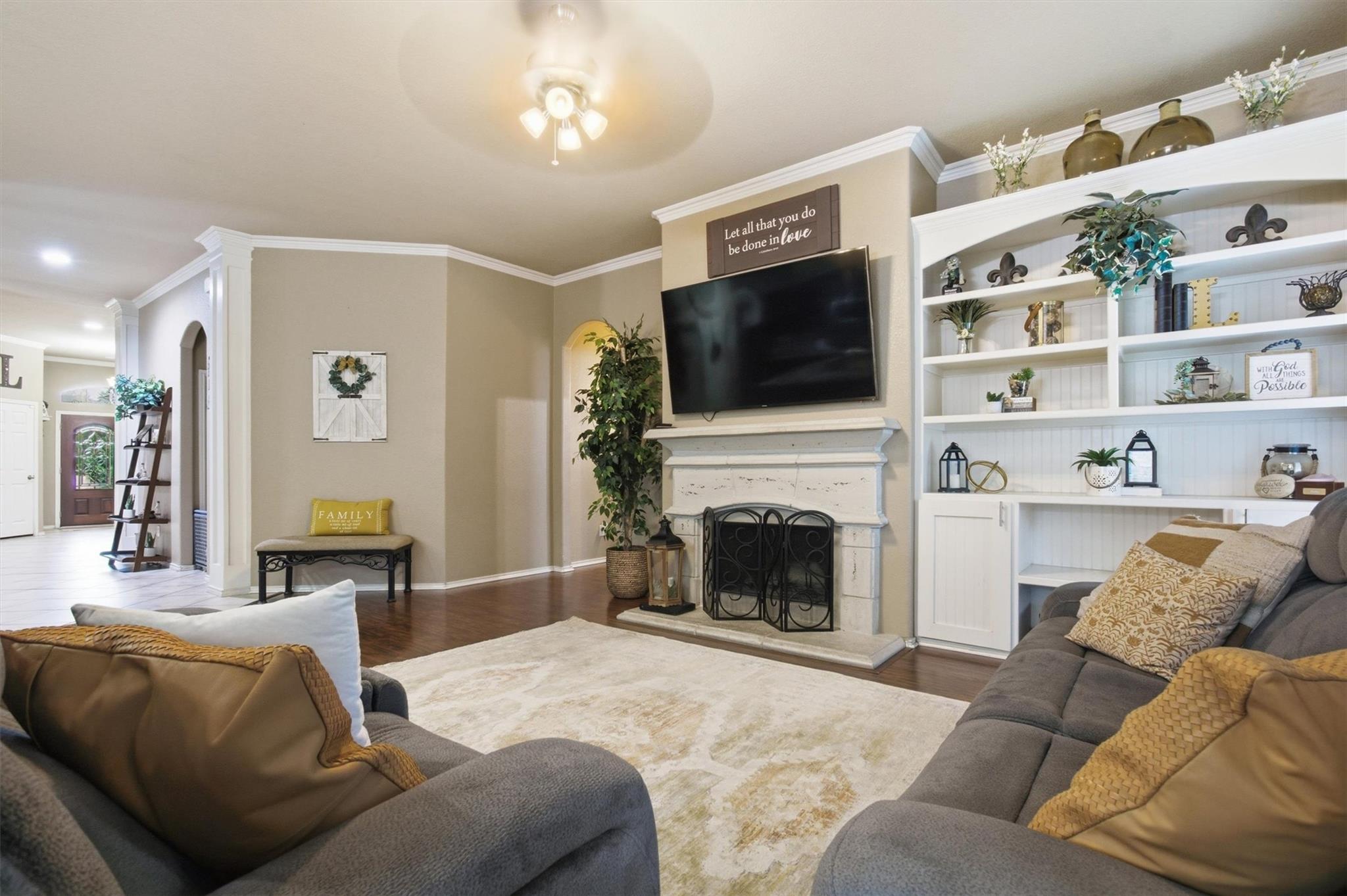 377 Verano DR