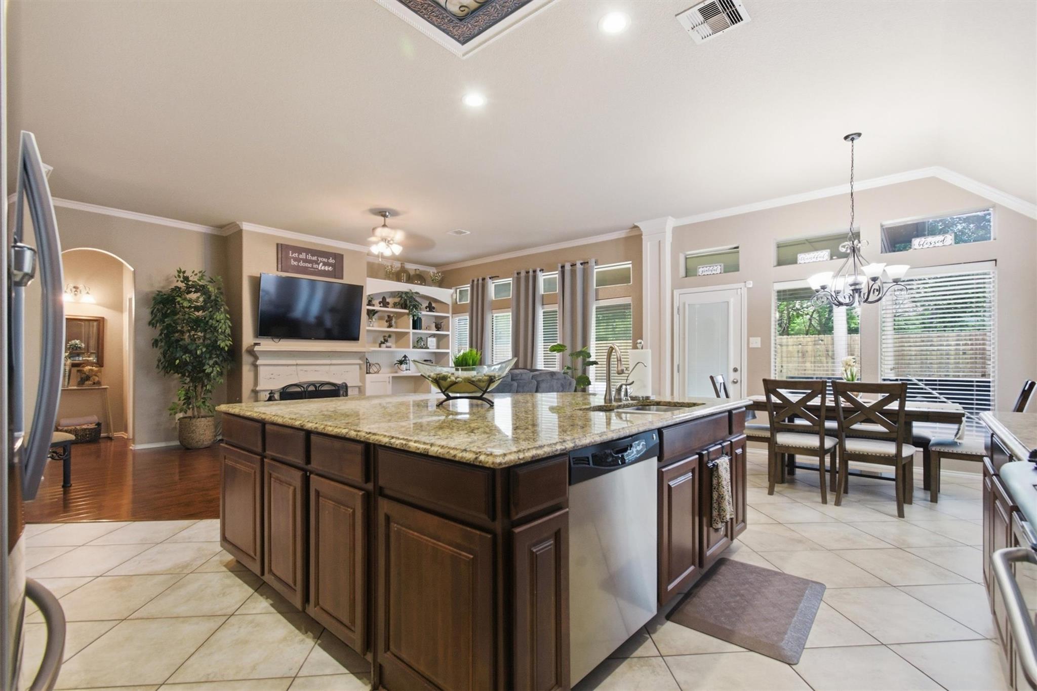 377 Verano DR