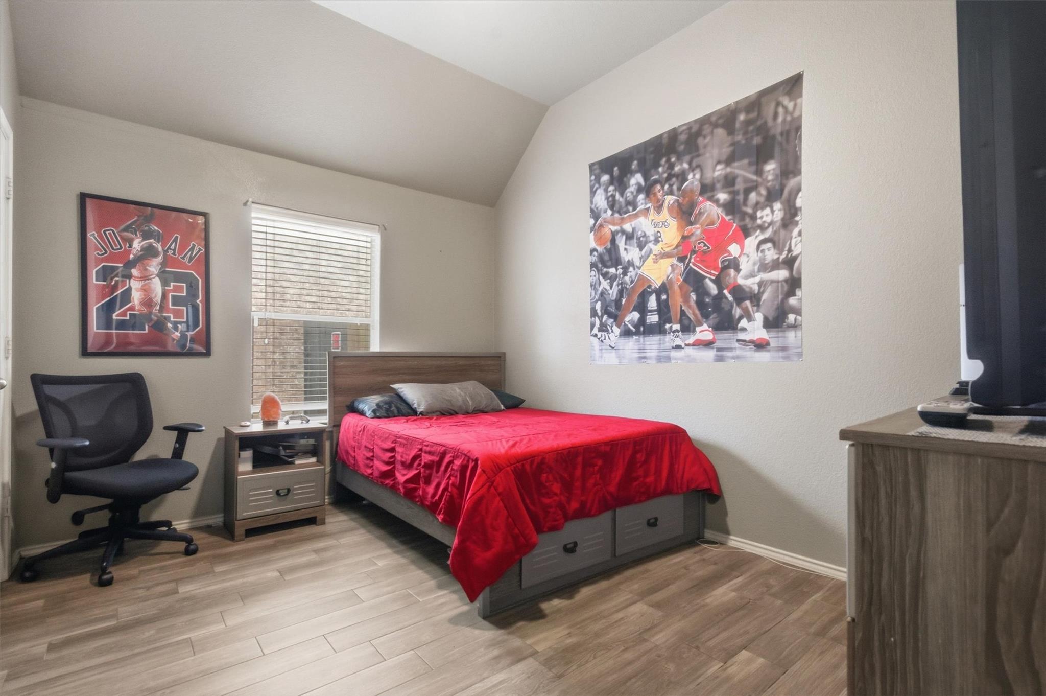 377 Verano DR