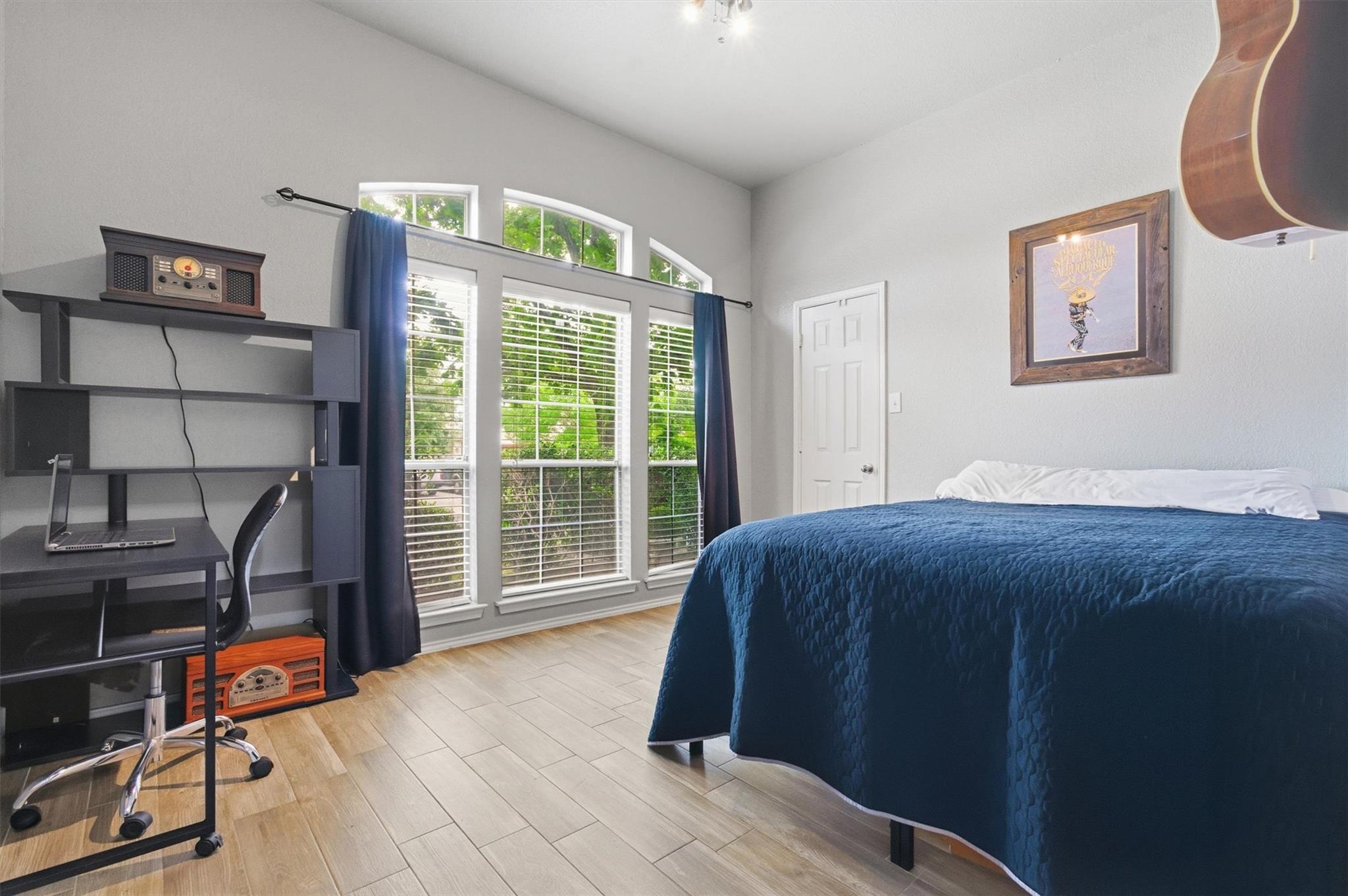 377 Verano DR